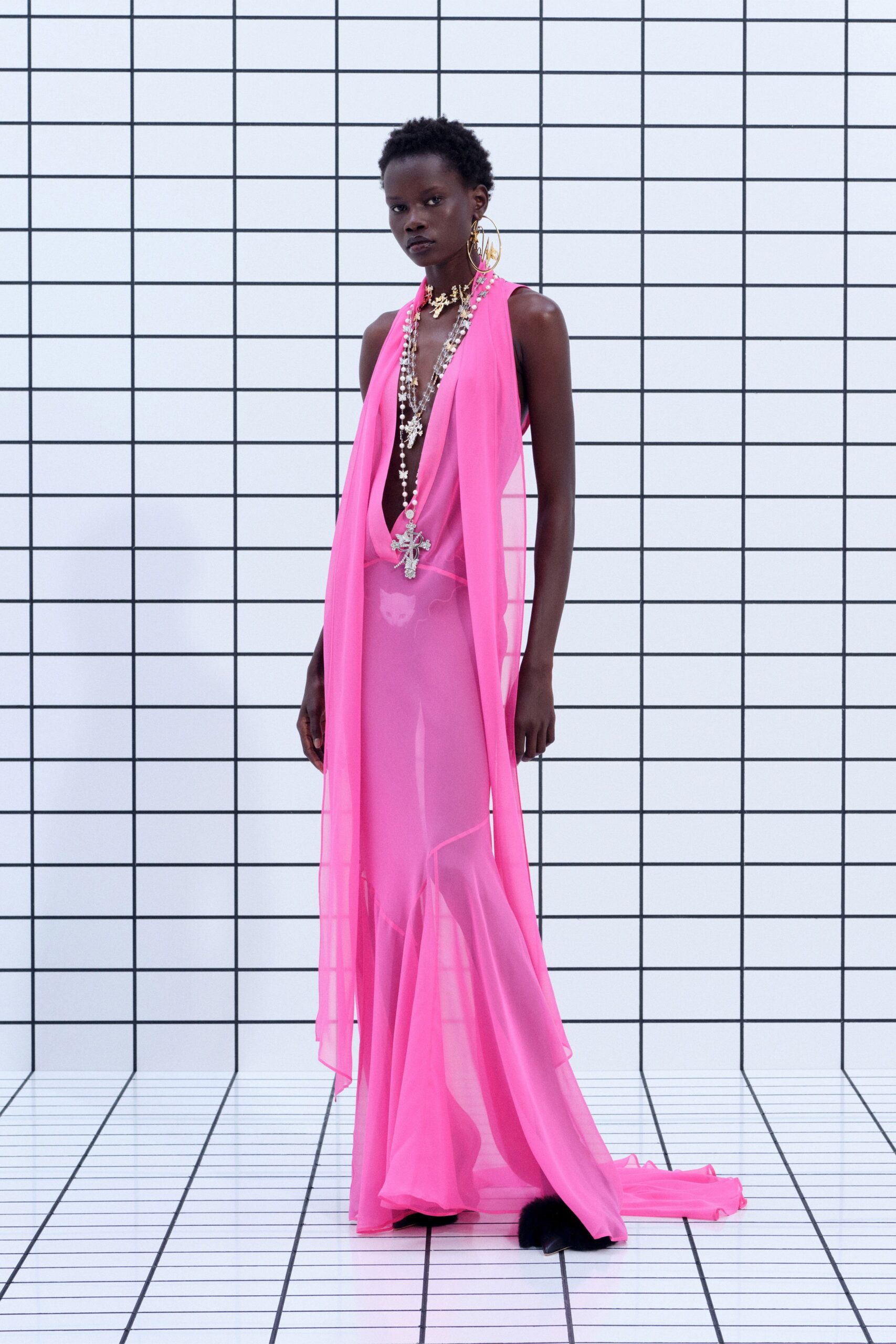 pink chiffon sleeveless gown