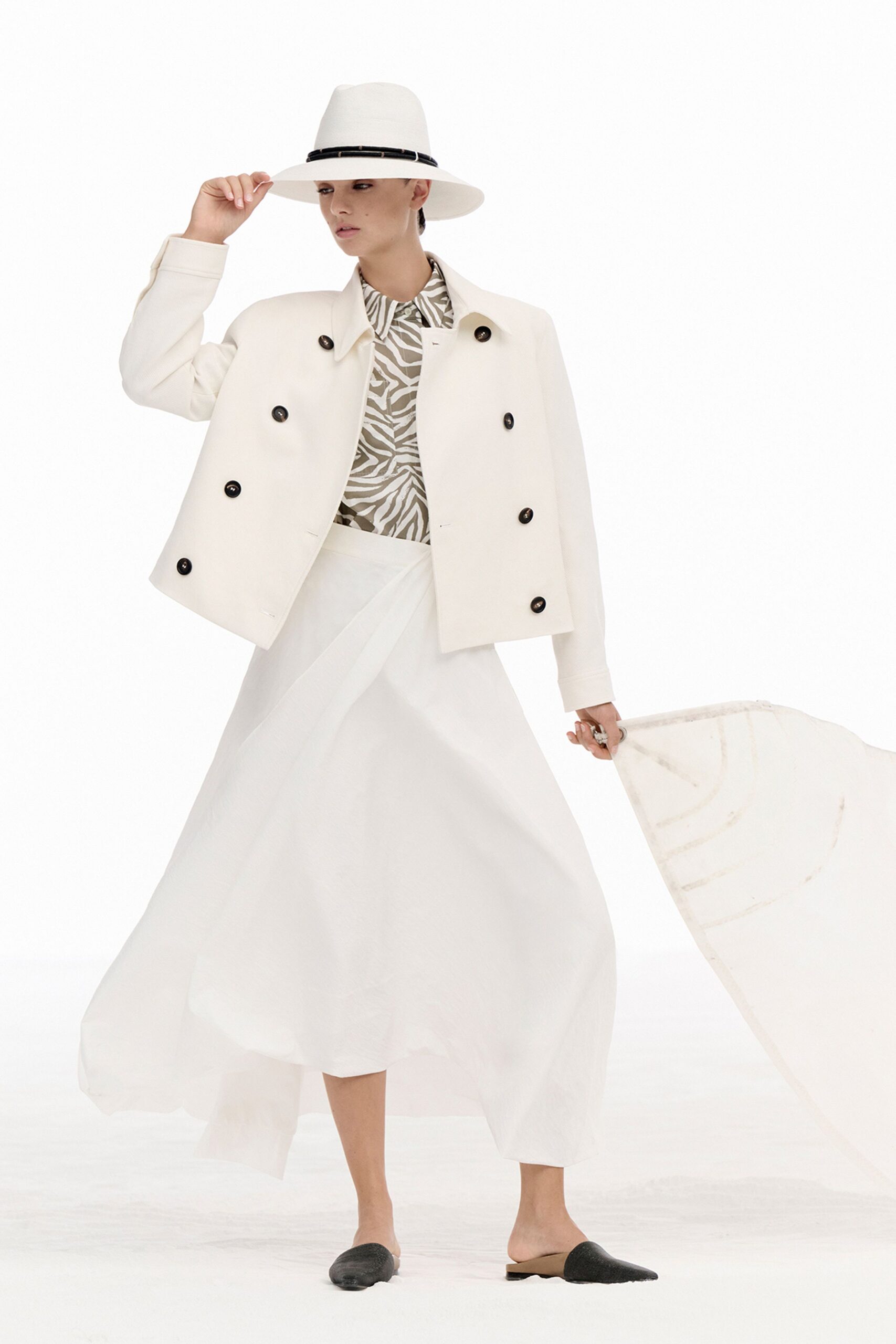 white cotton long-sleeve collared structured jacket