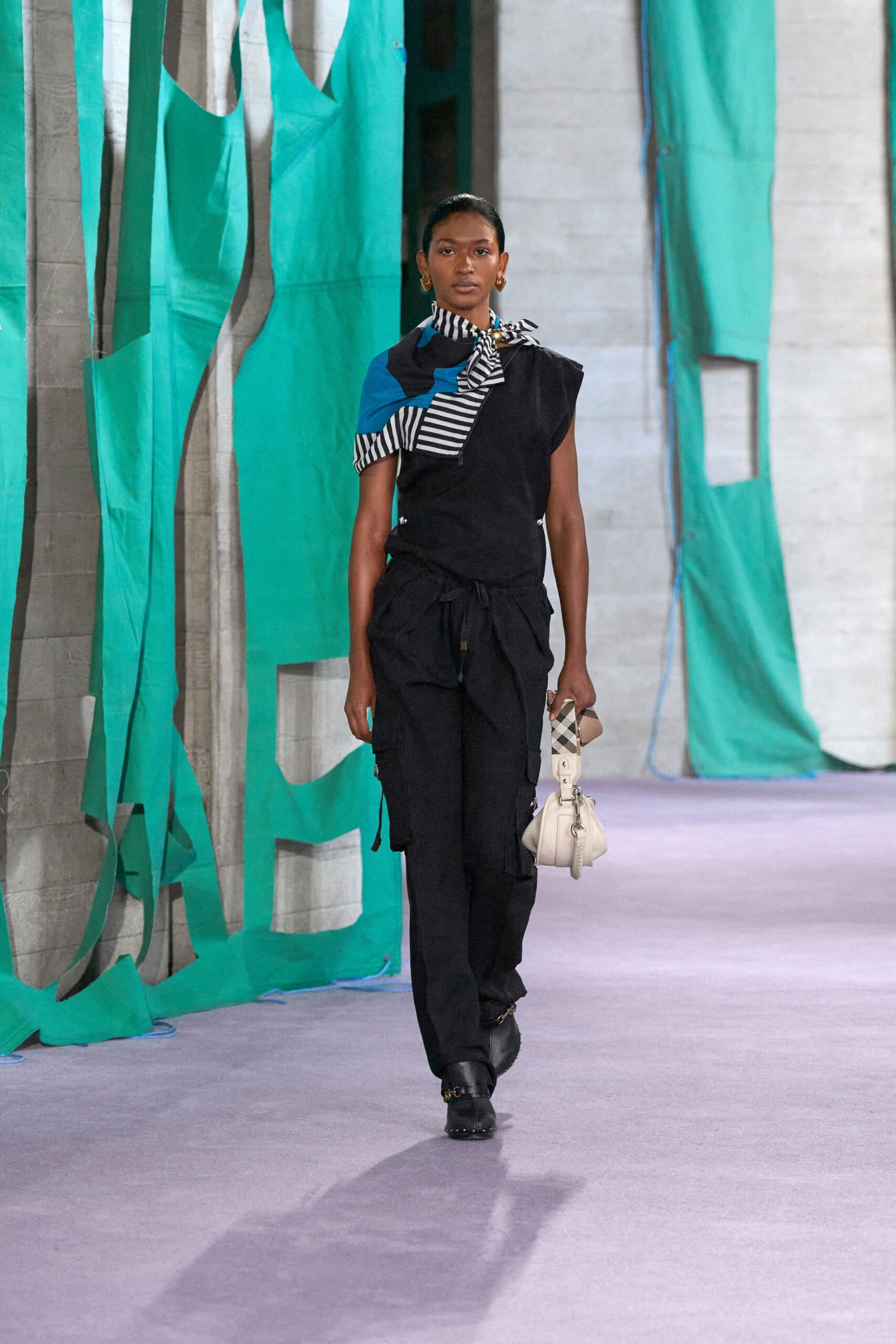 black and blue color-blocked top with relaxed pants