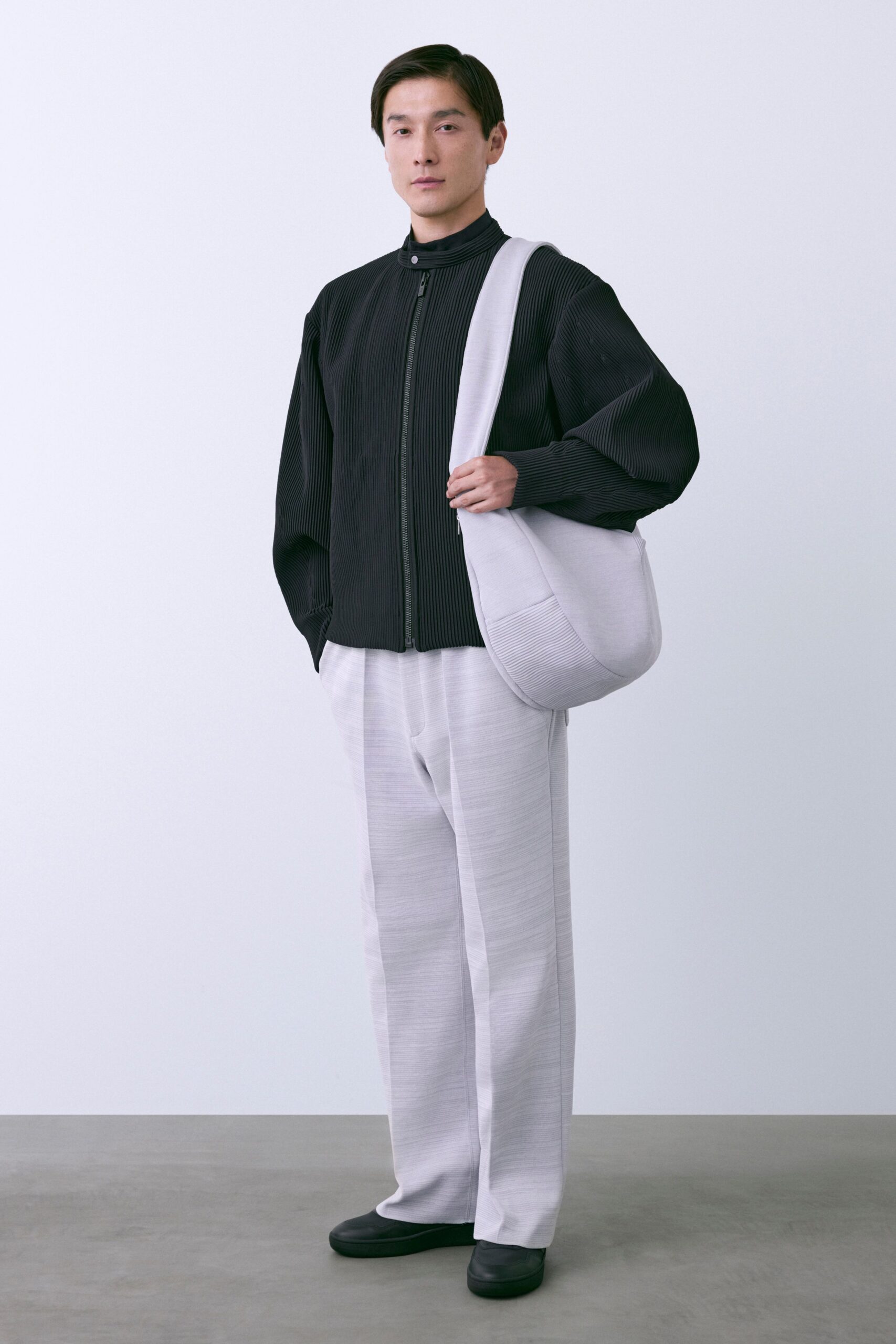 black knit long-sleeve high-neck oversized zippered ribbed jacket