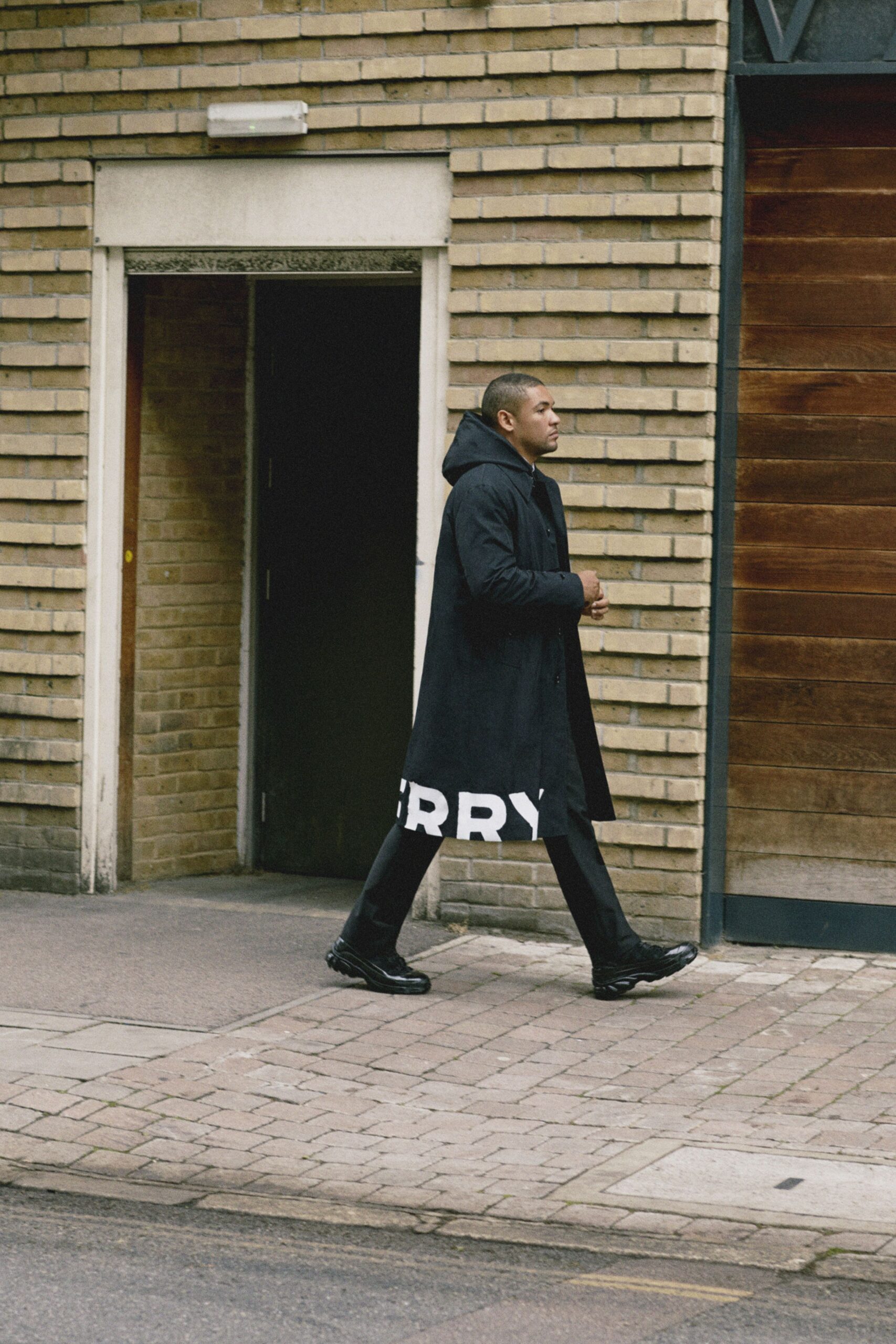 Burberry Resort 21 Look 106