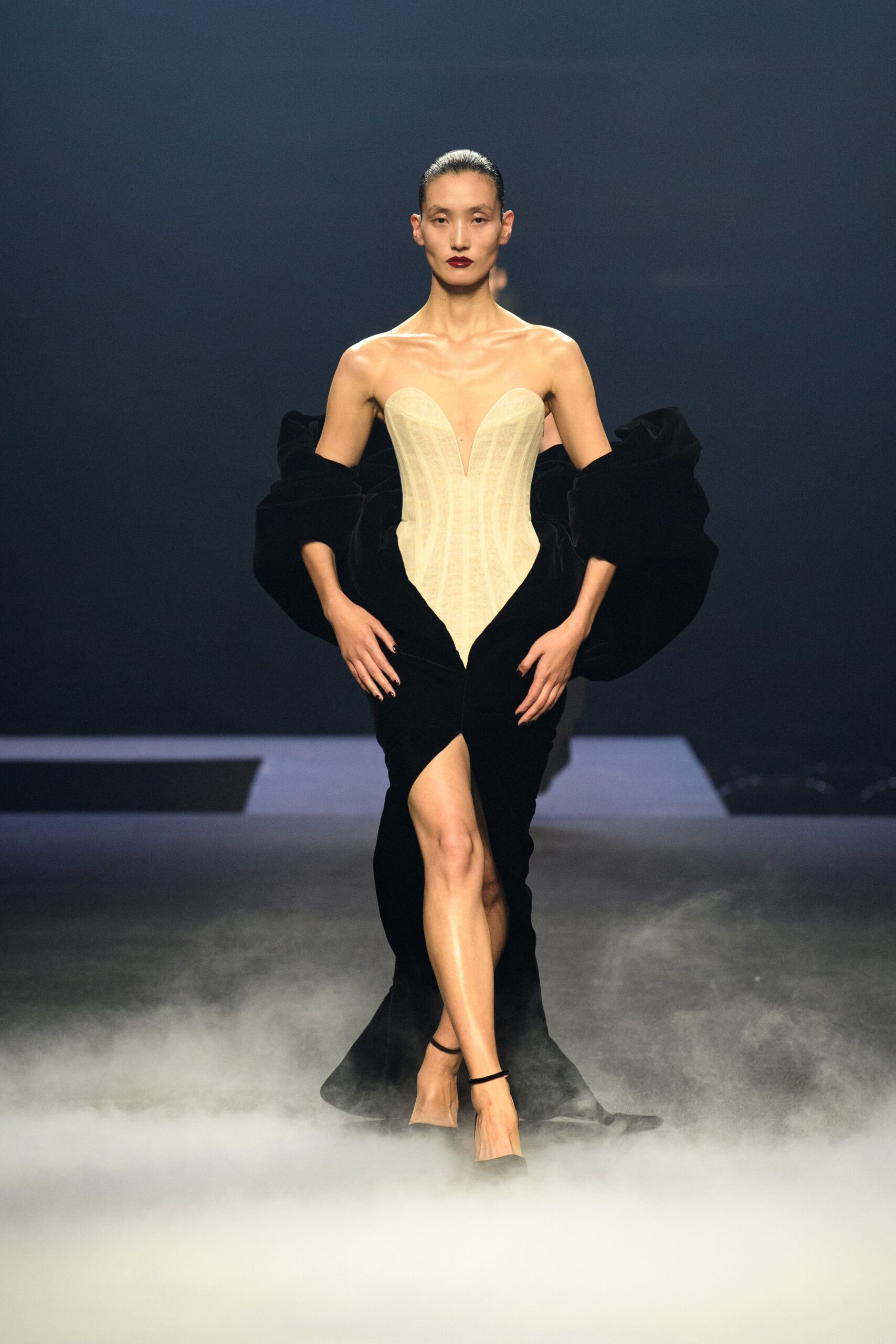 Ashi Studio F/W 23 Couture Look 108