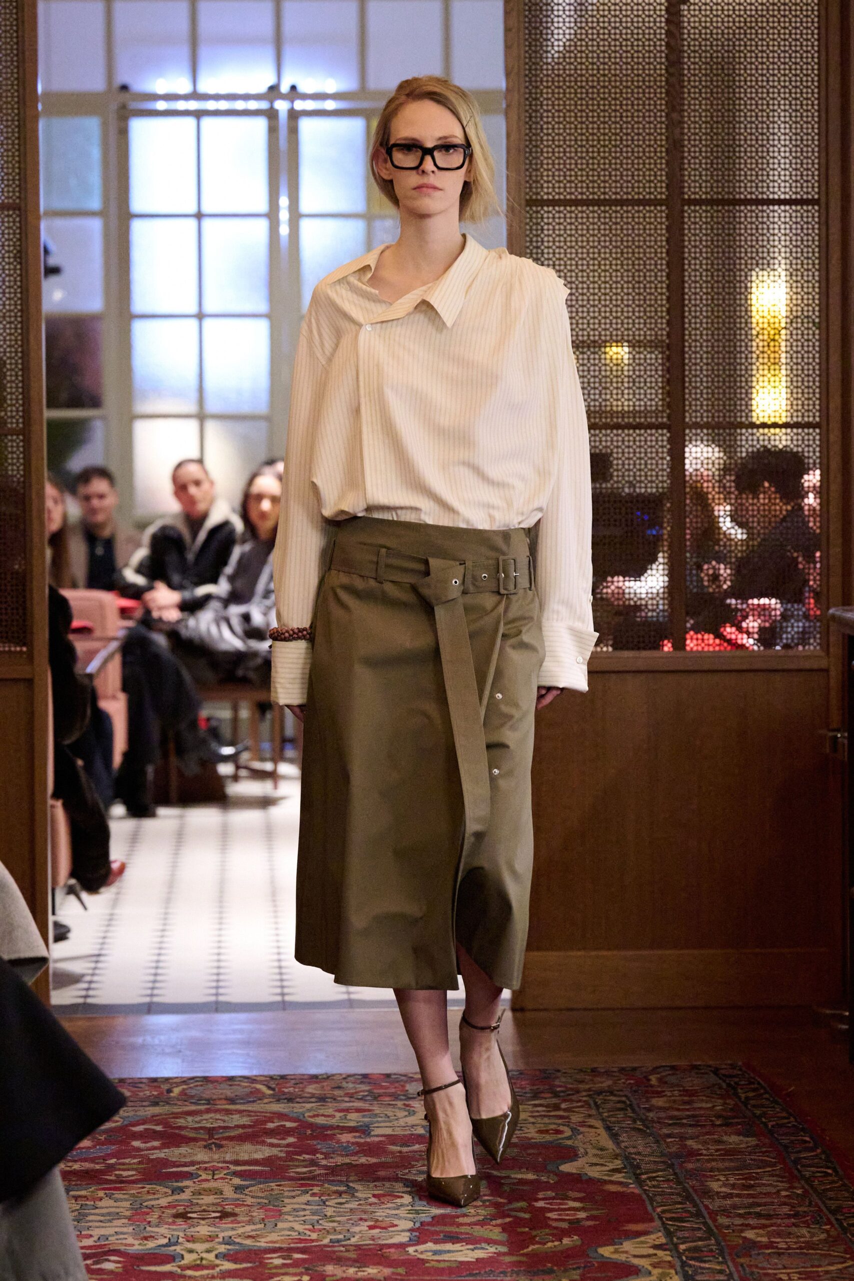 green cotton fitted high-waisted pleated belted skirt