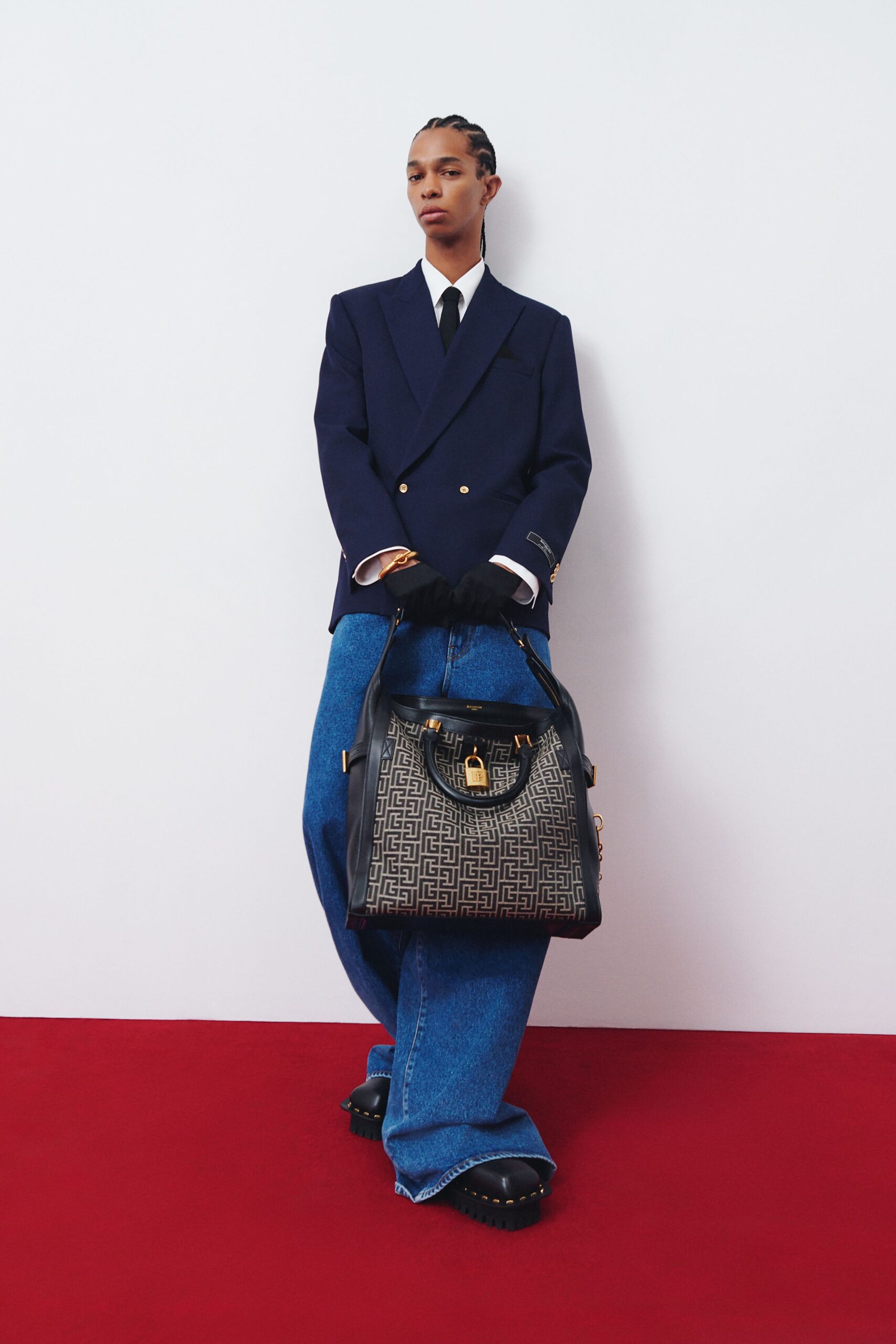 blue wool long-sleeve collared structured buttoned pockets blazer