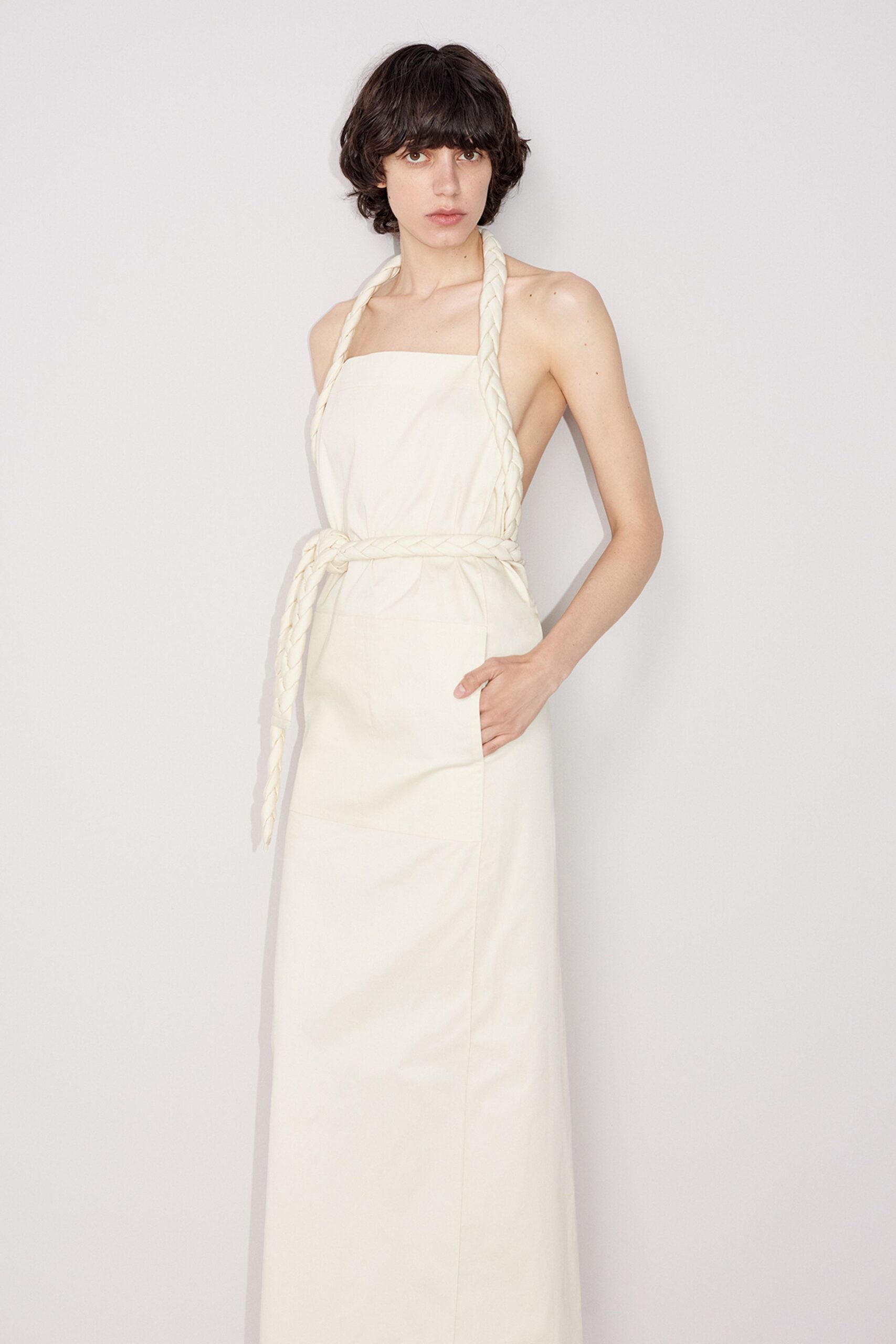 white fitted sleeveless dress