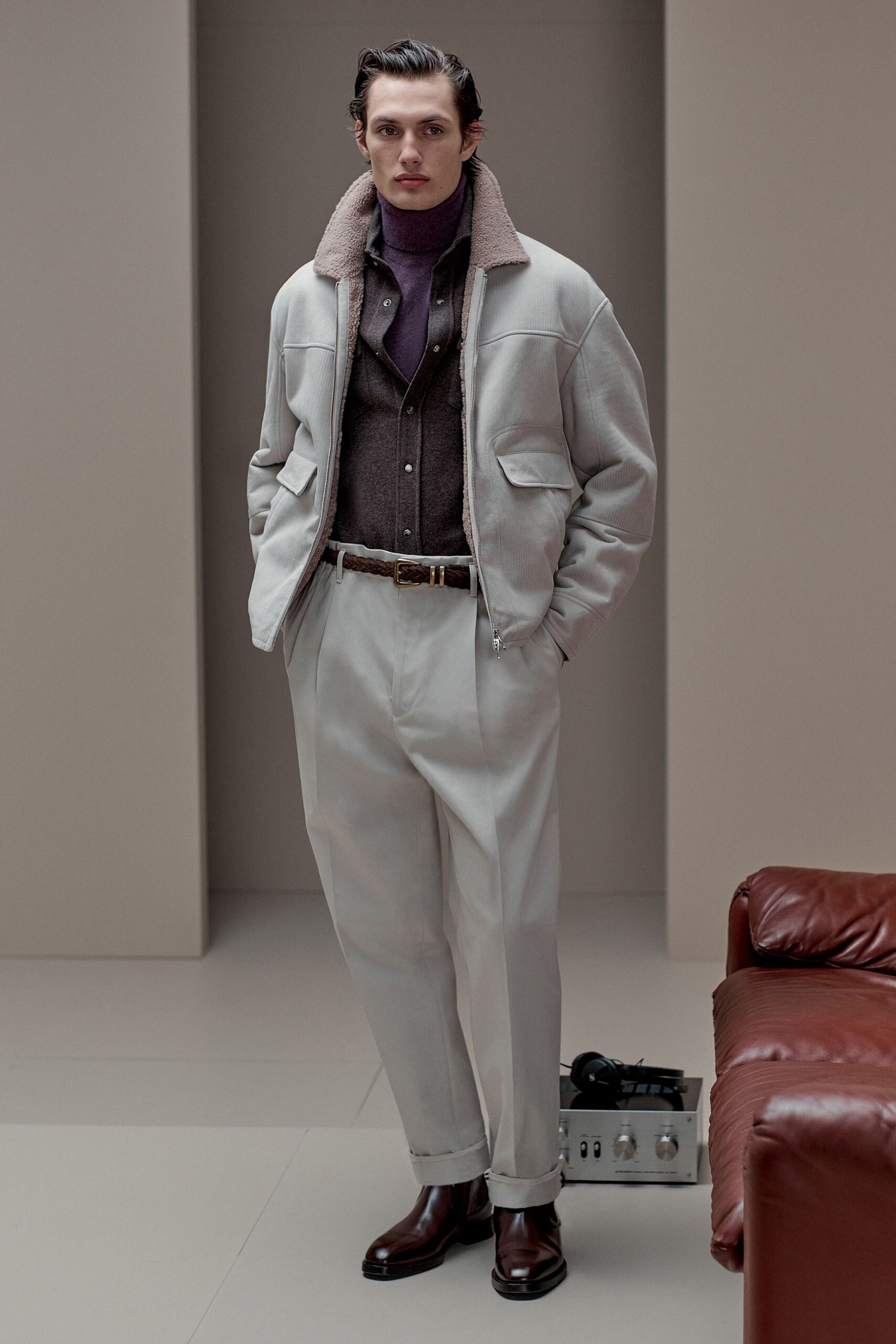 gray leather long-sleeve collared relaxed zippered pockets jacket