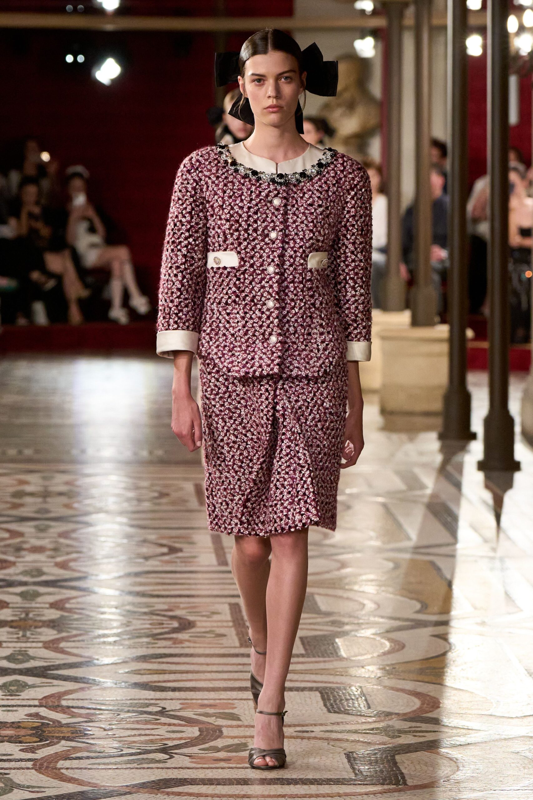 Chanel F/W 24 Couture Look 124