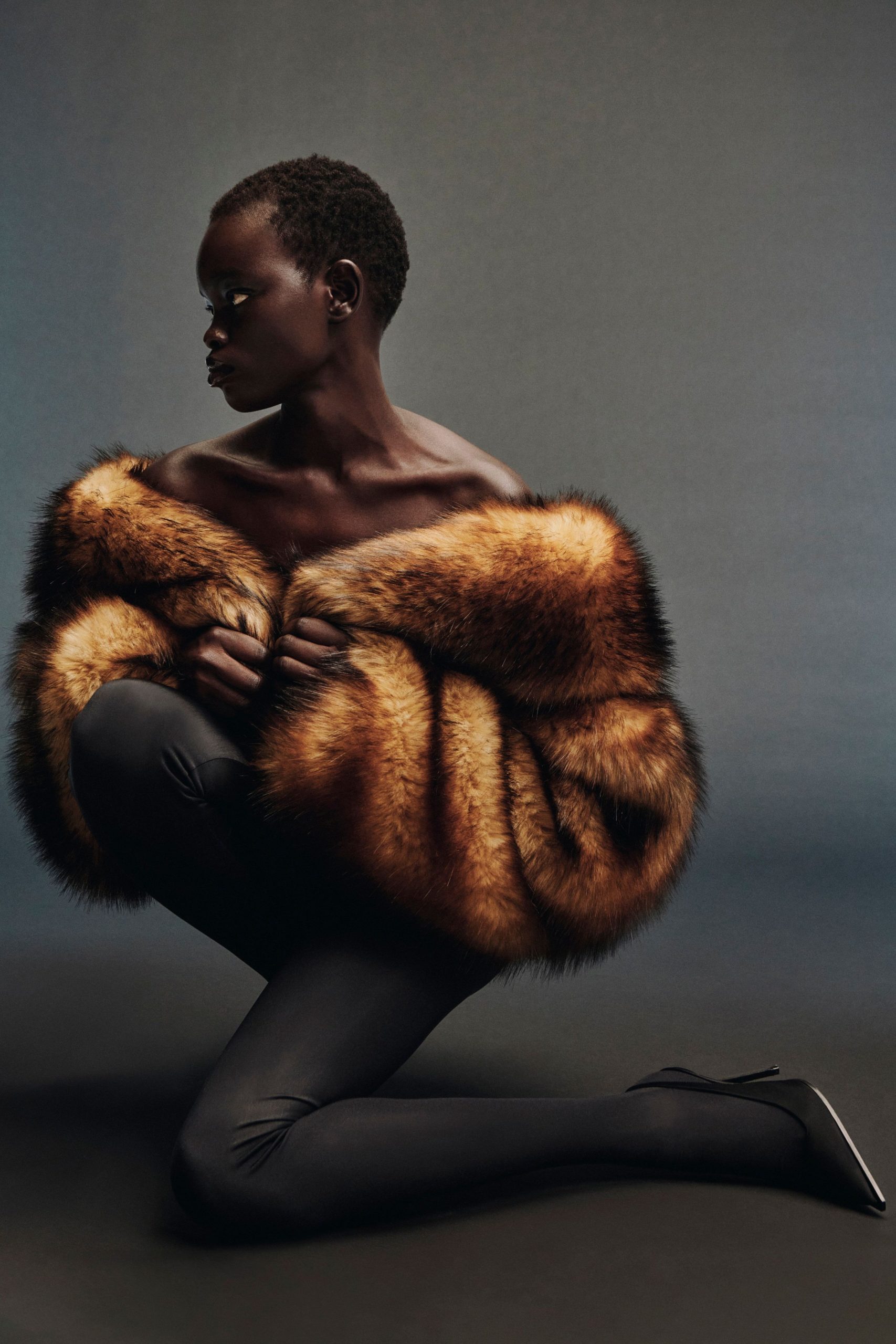 brown fur sleeveless relaxed coat