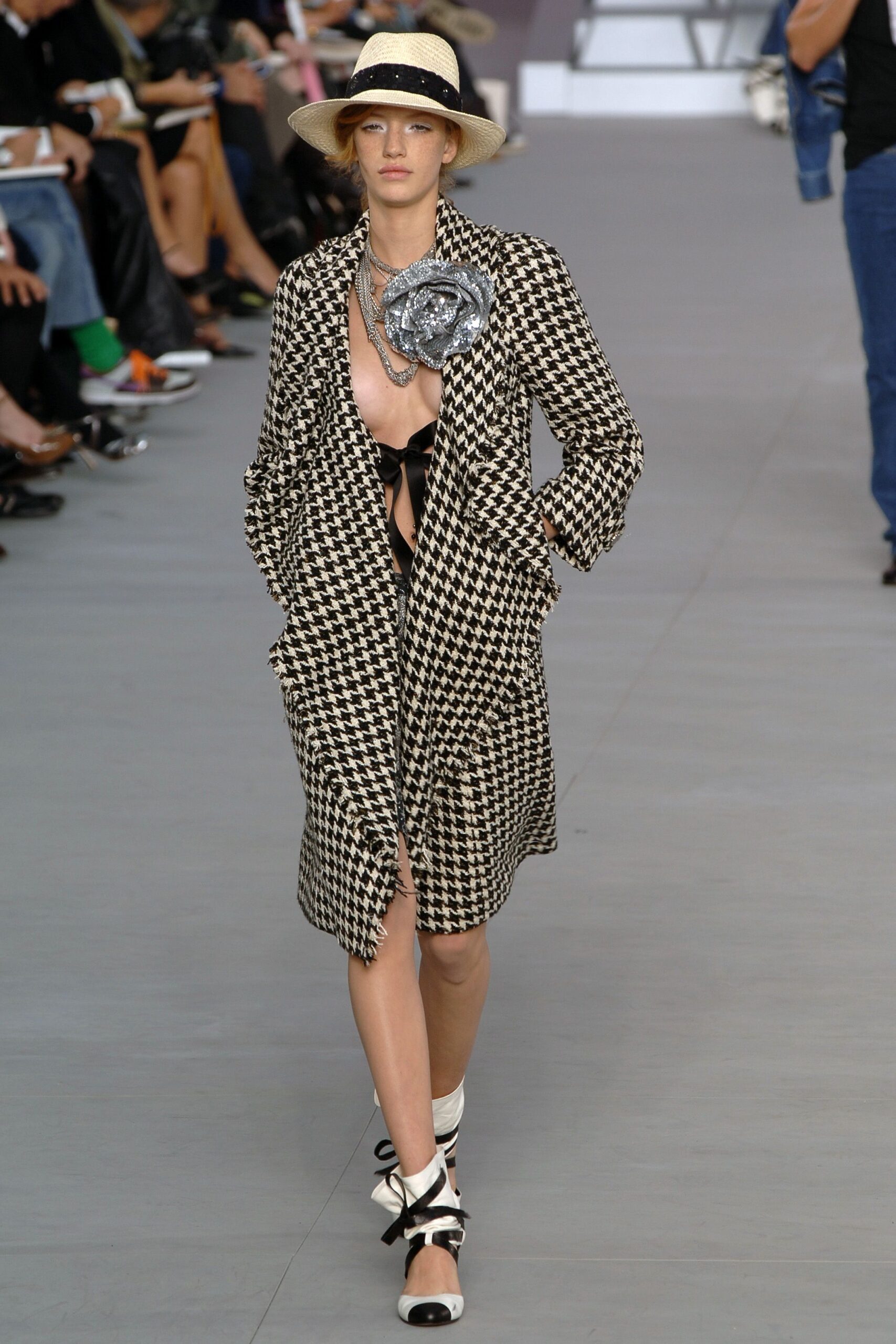 Chanel S/S 06 Look 3