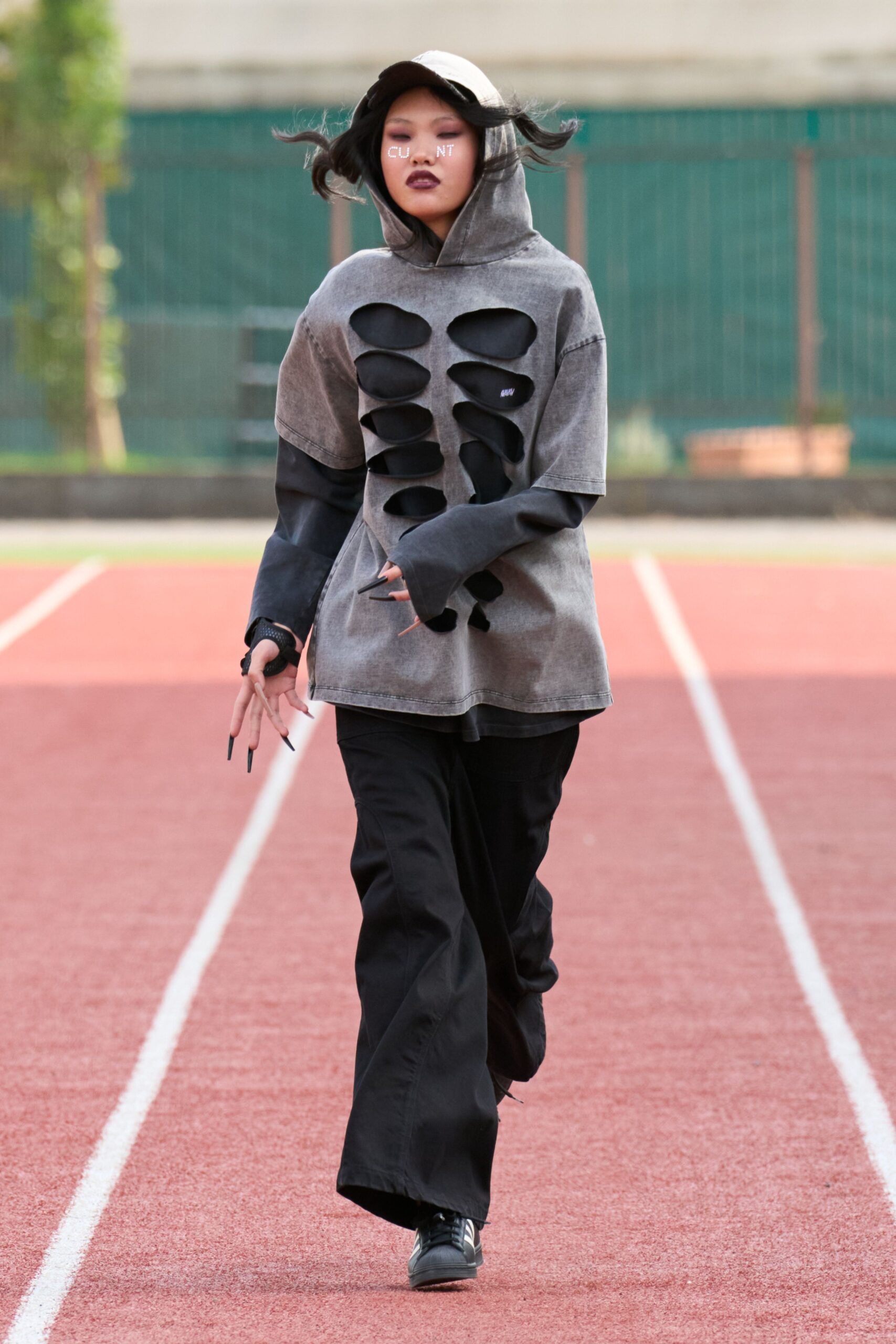 gray cotton short-sleeve hooded relaxed hoodie