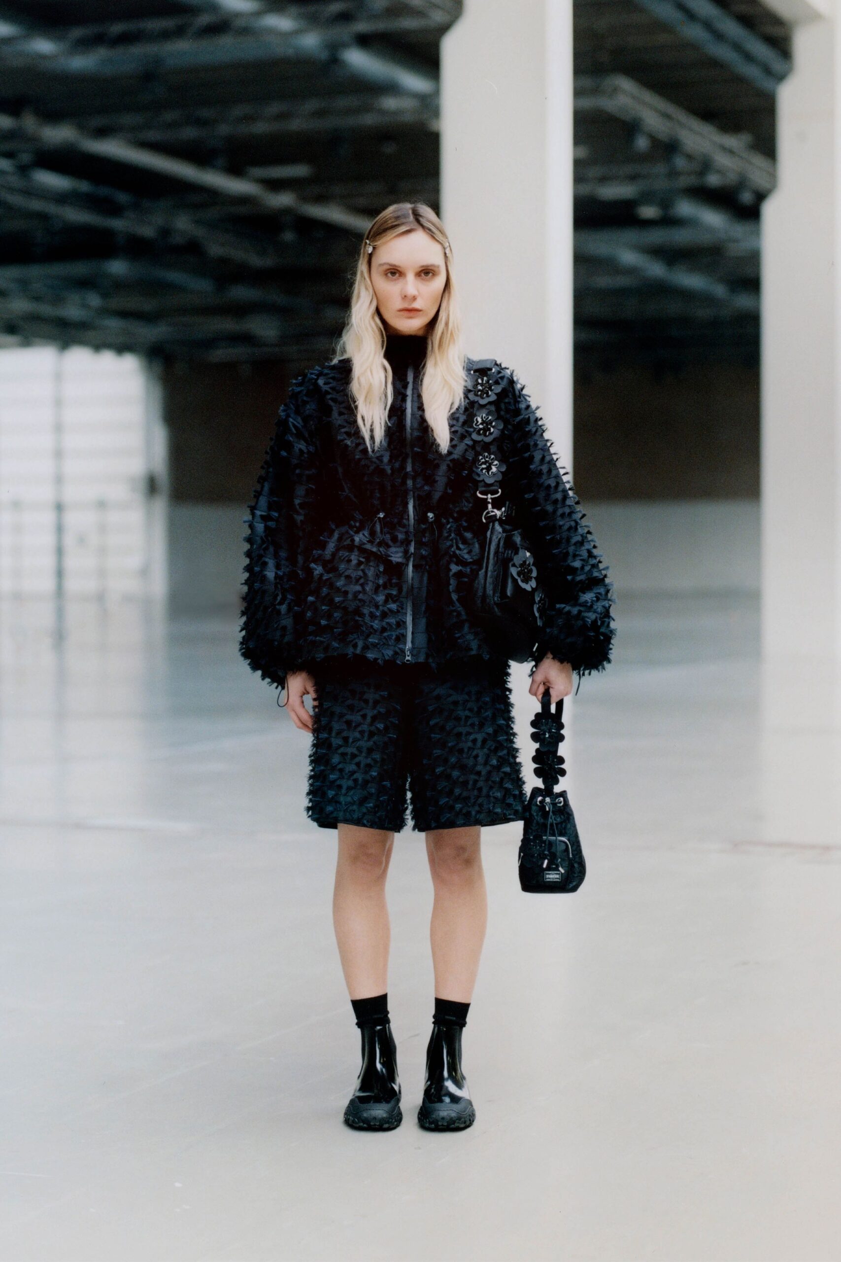 black faux-fur long-sleeve relaxed zippered textured jacket