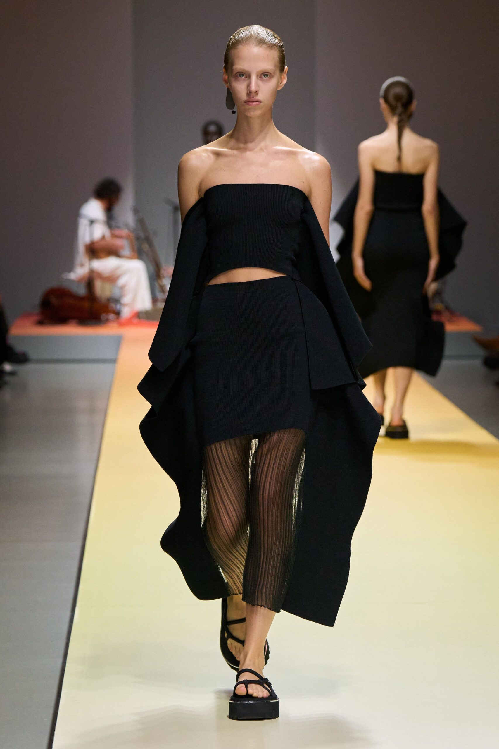 black knit asymmetric fitted skirt