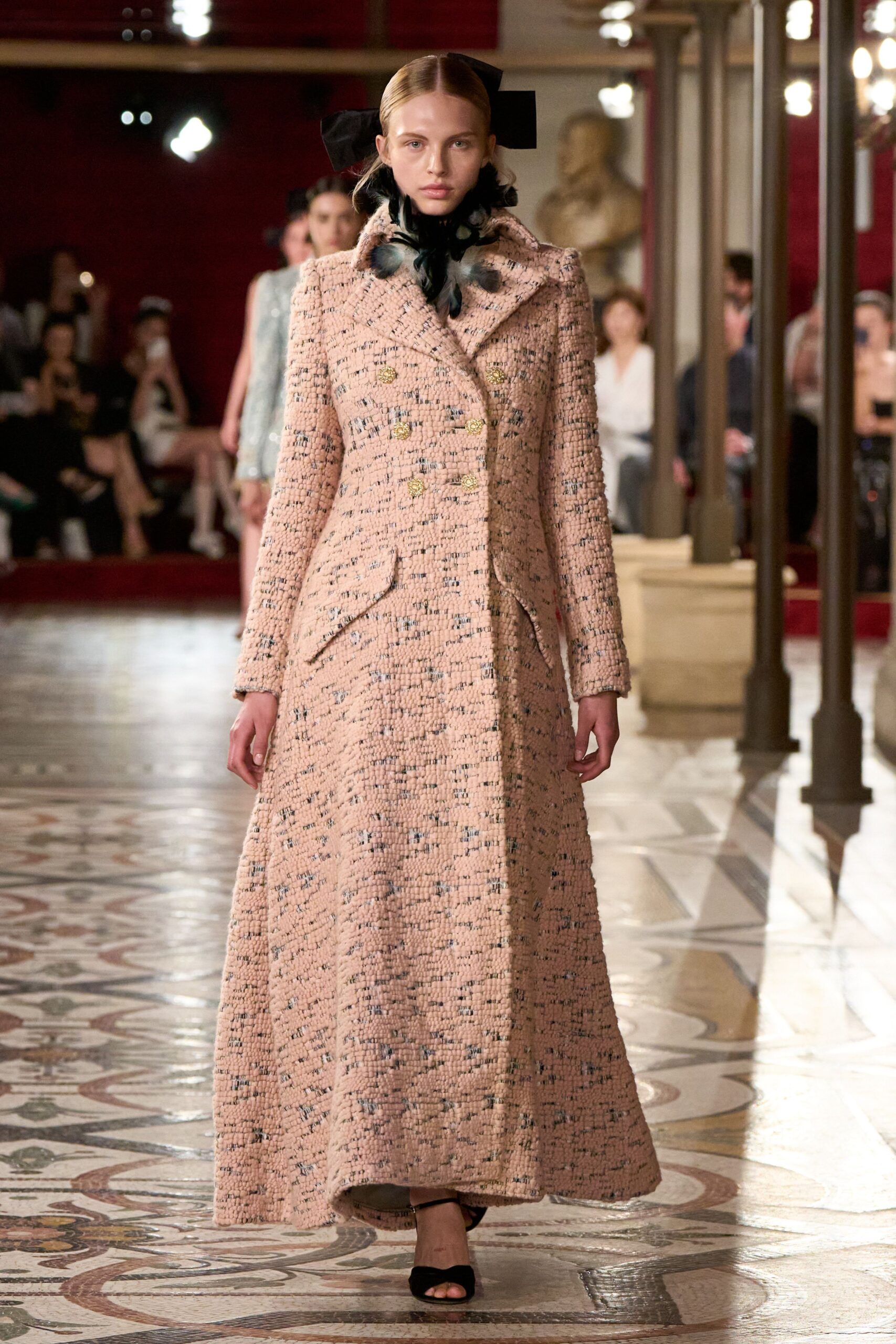 Chanel F/W 24 Couture Look 139