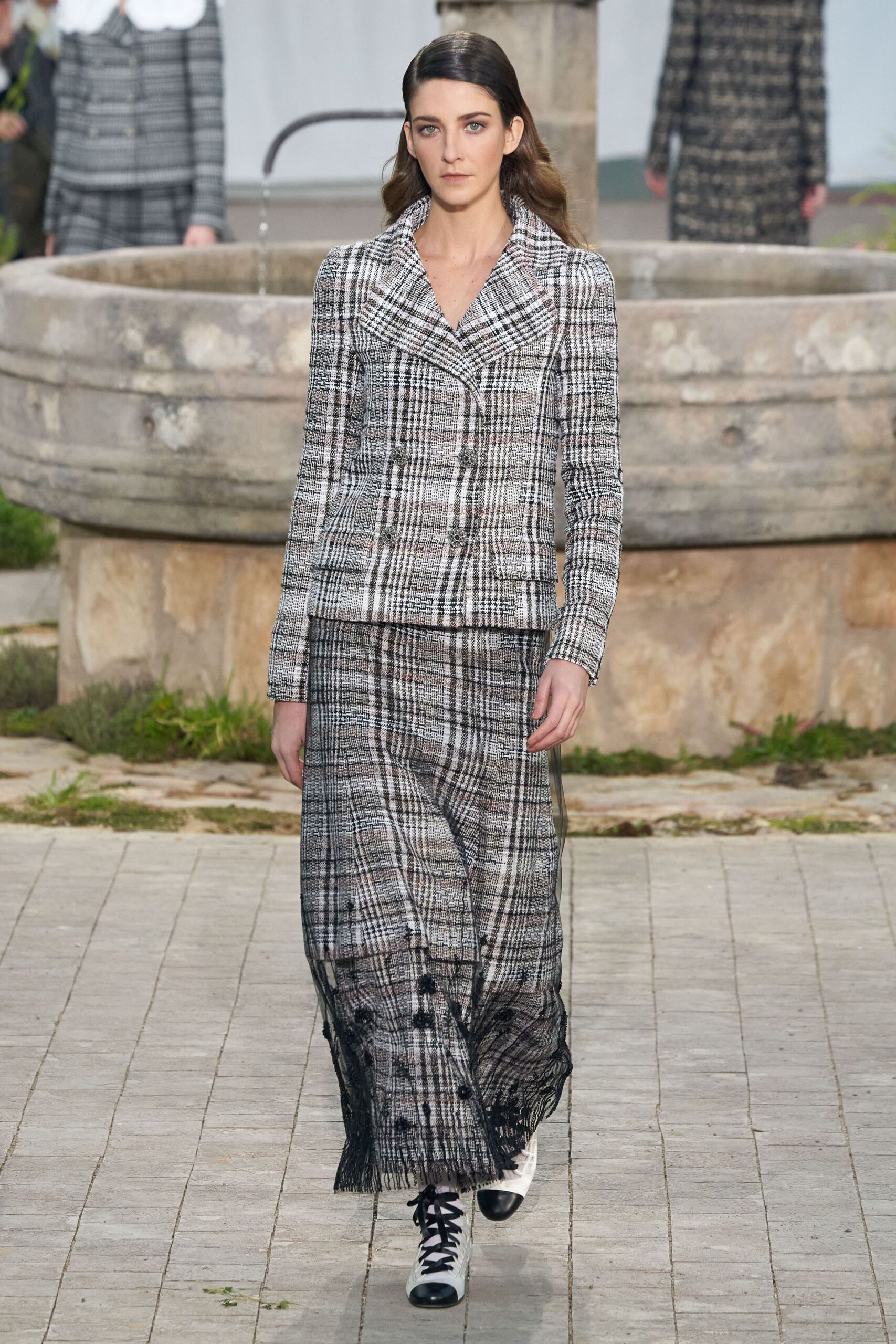 Chanel S/S 20 Couture Look 202