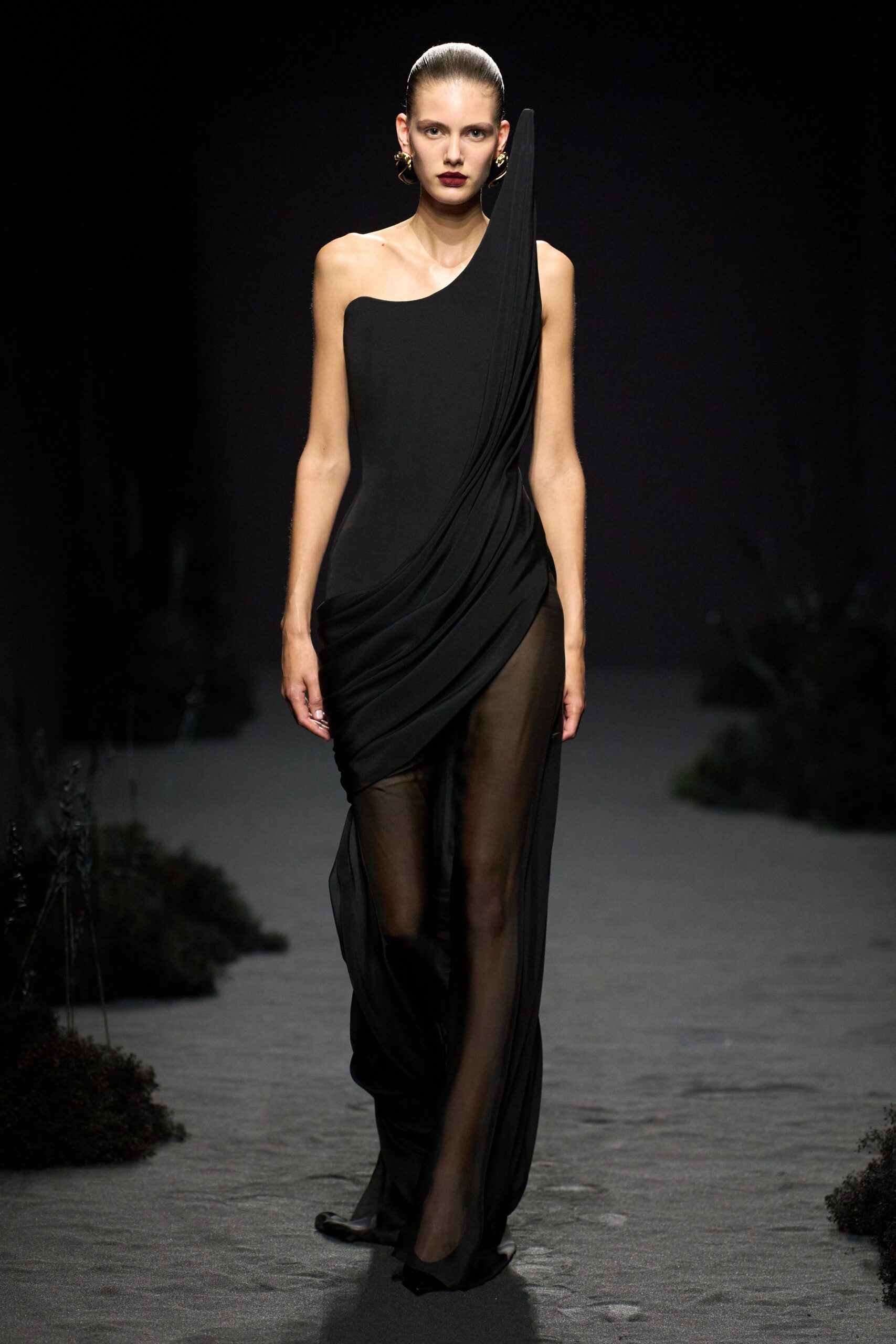 Ashi Studio F/W 24 Couture Look 101