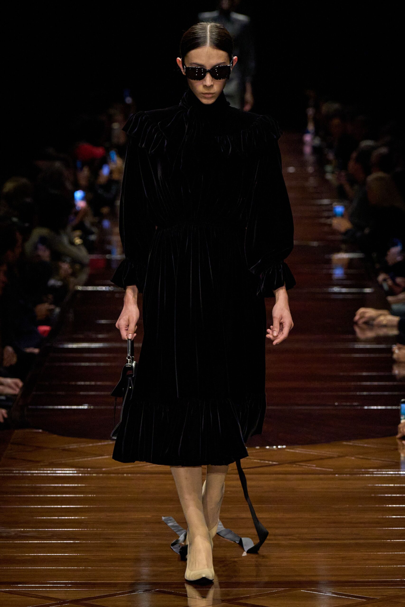 Balenciaga S/S 25 Look 118