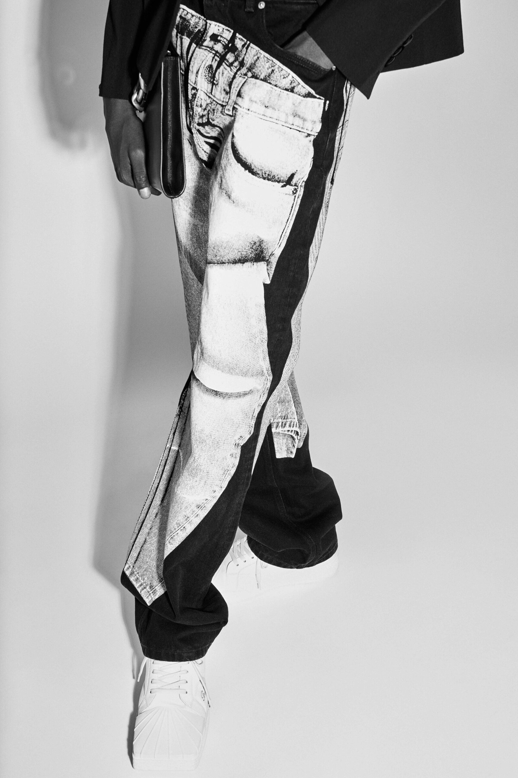 black denim relaxed printed pants