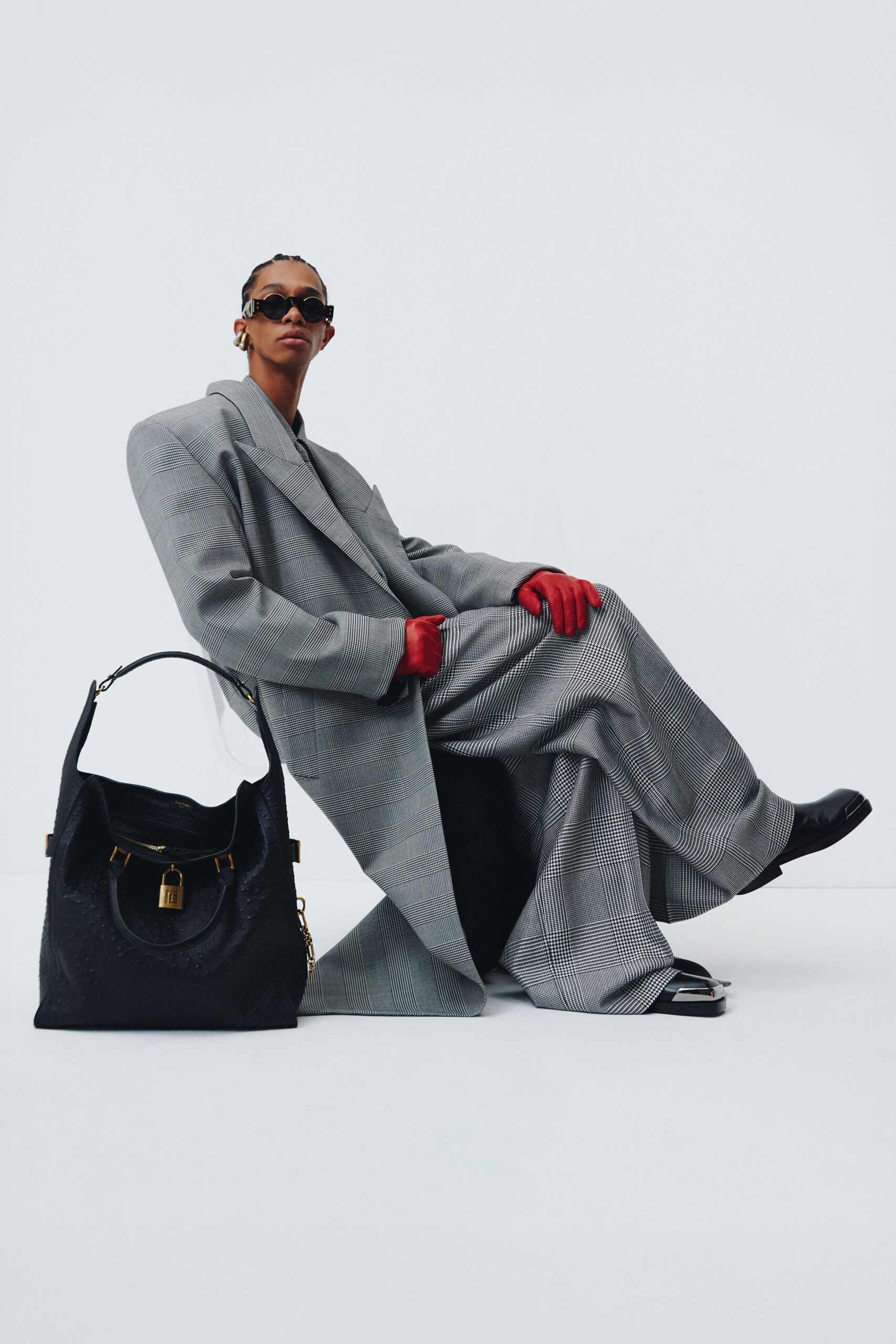 gray wool long-sleeve collared oversized structured blazer
