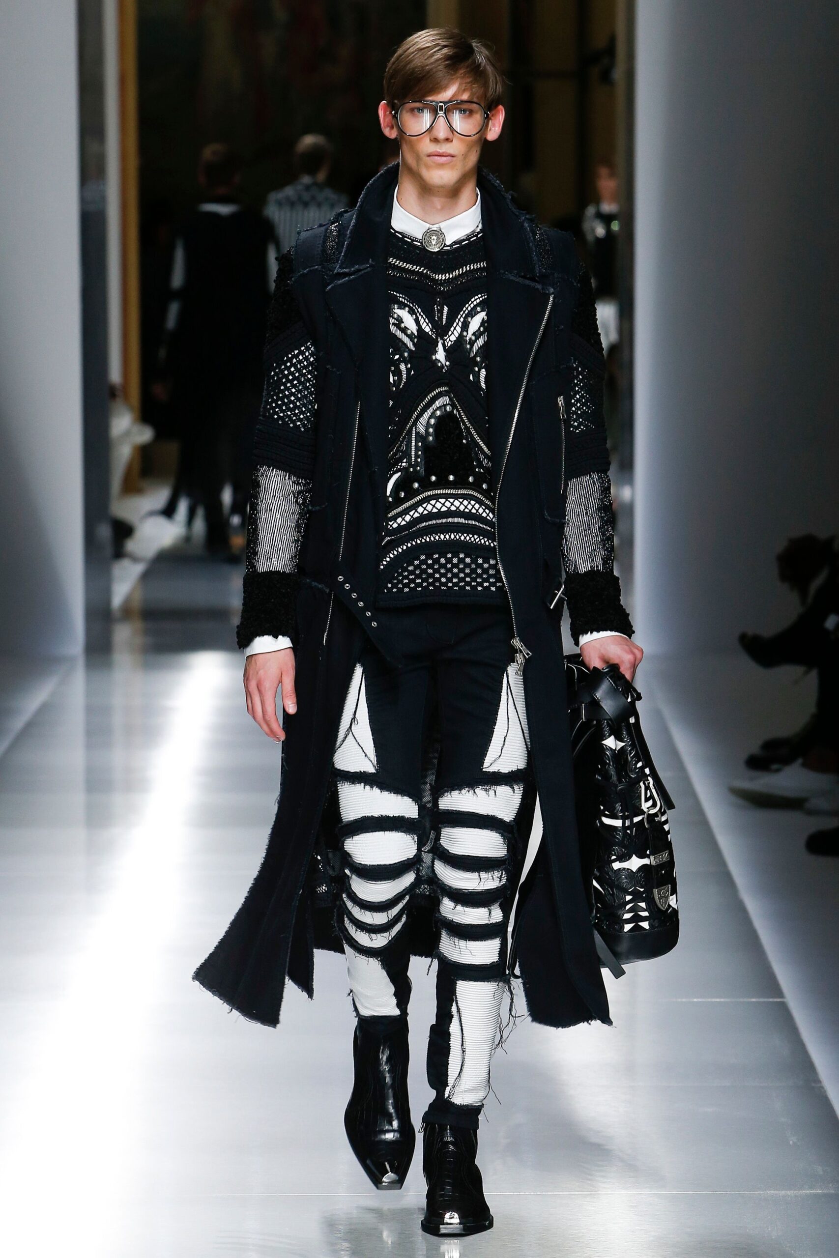 Balmain S/S 18 Menswear Look 196