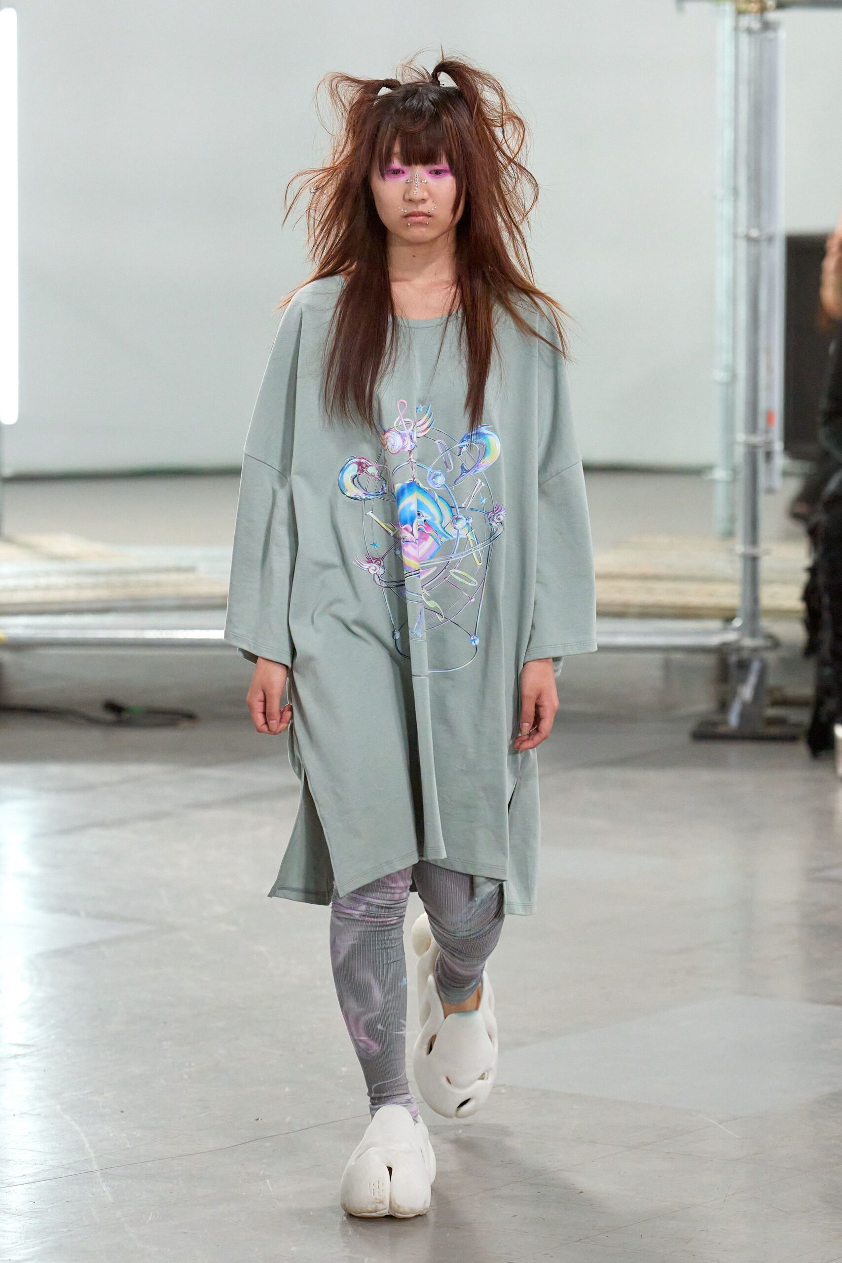 gray cotton fitted printed leggings