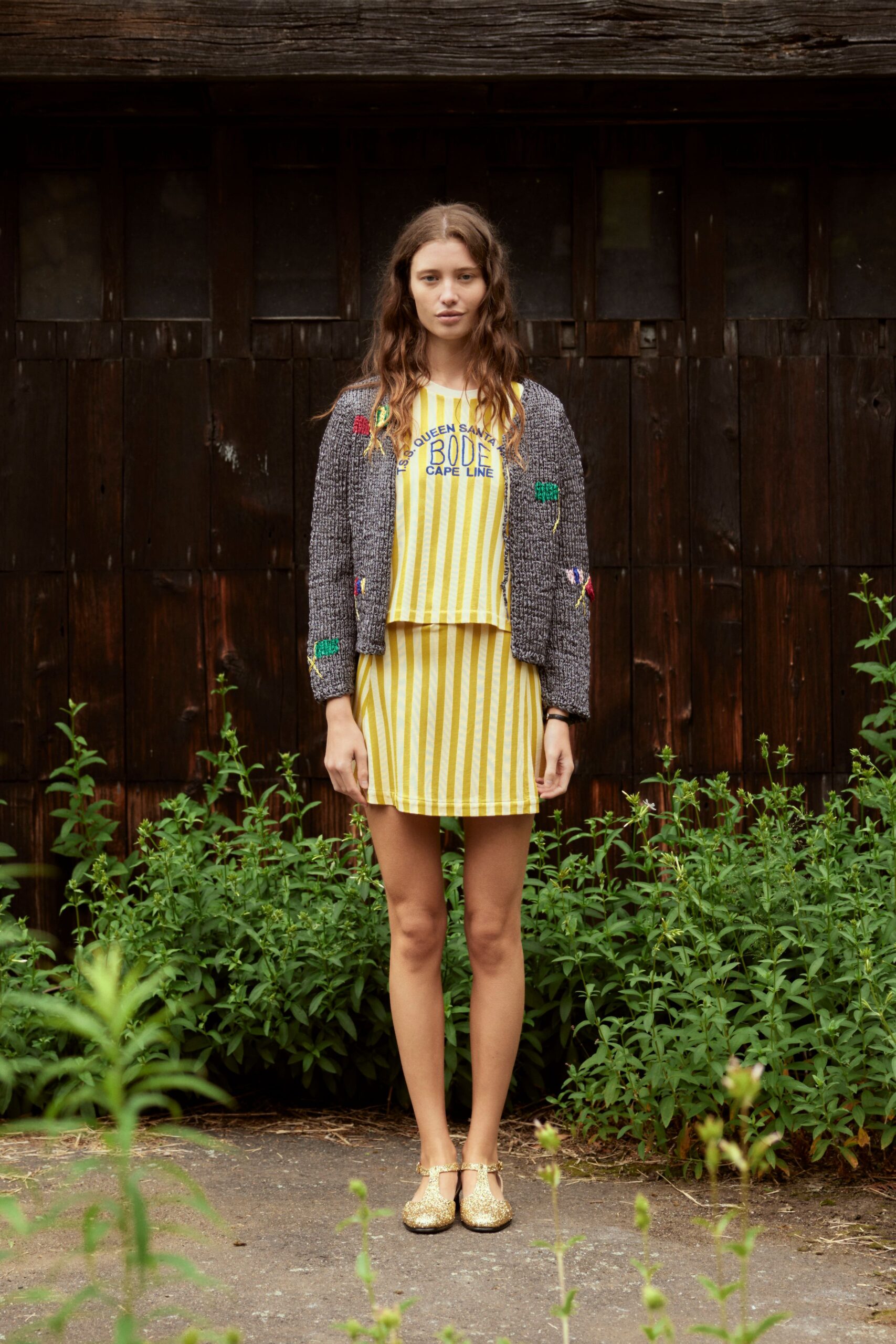 yellow cotton short-sleeve collared fitted striped cropped top