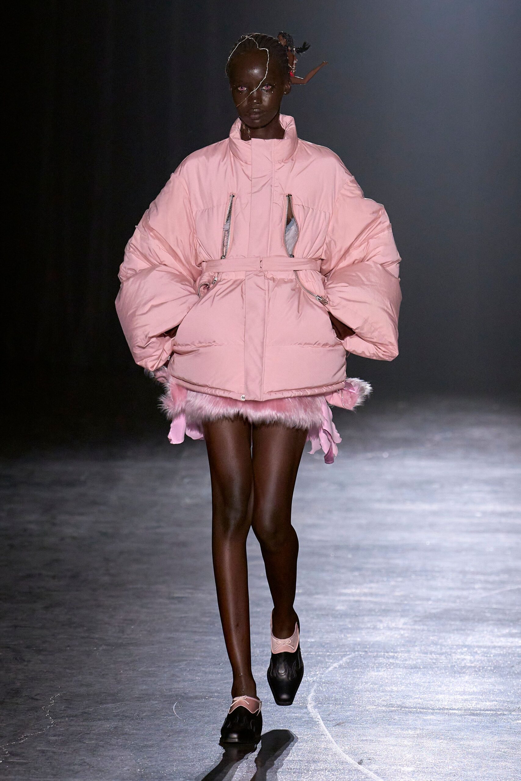pink faux-fur long-sleeve collared oversized padded jacket