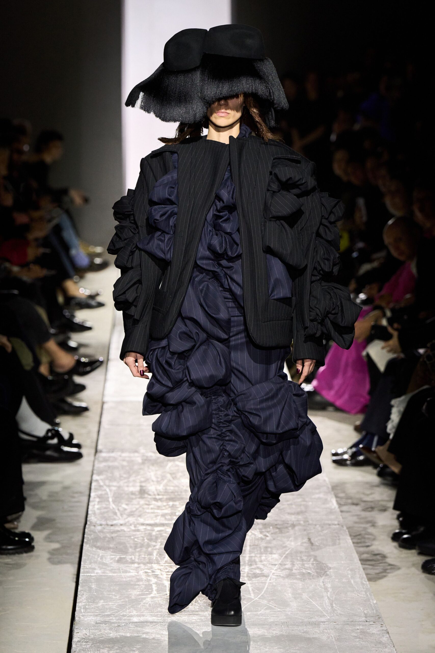 black cotton long-sleeve collared oversized pleated jacket
