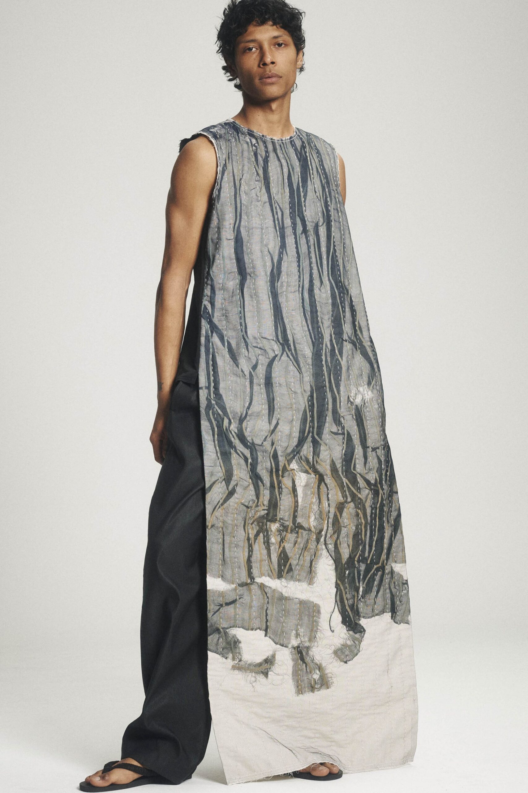 gray linen sleeveless high-neck relaxed printed layered dress
