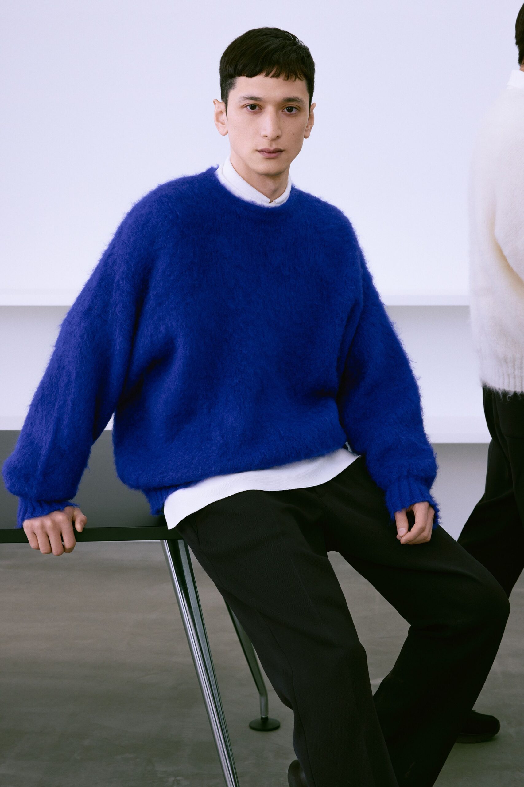 blue wool long-sleeve collared oversized sweater