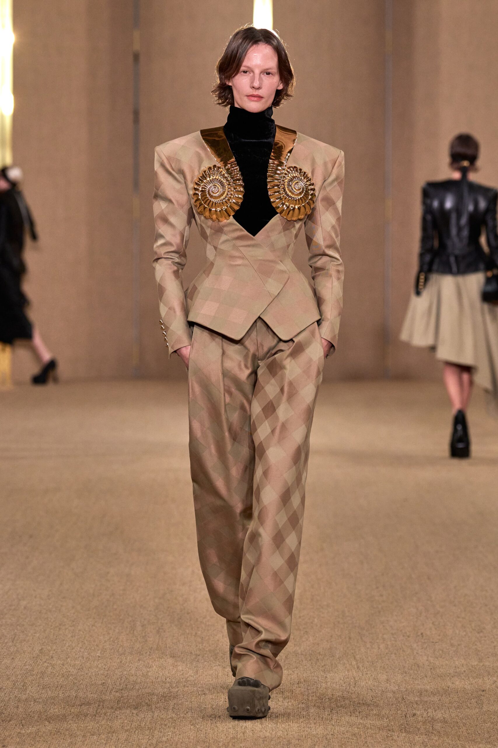 Balmain F/W 24 Look 176