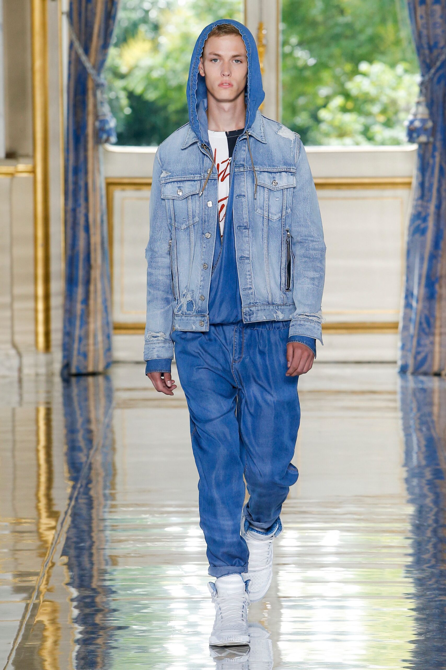 Balmain S/S 19 Menswear Look 309