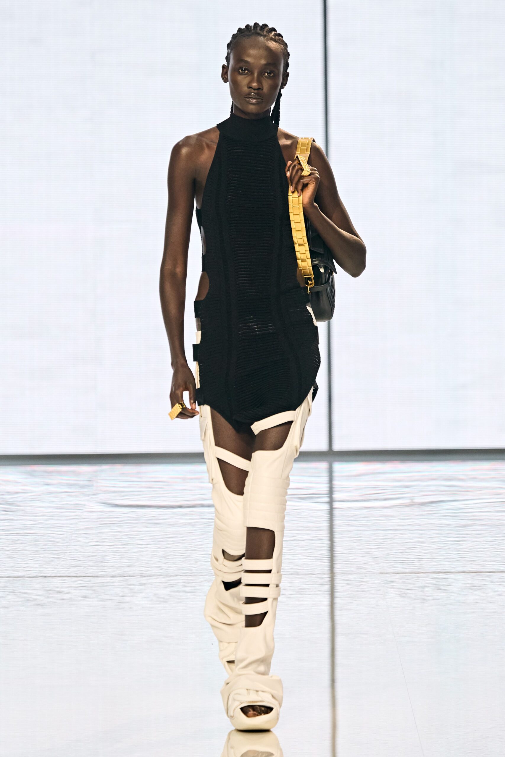 Balmain S/S 22 Look 152