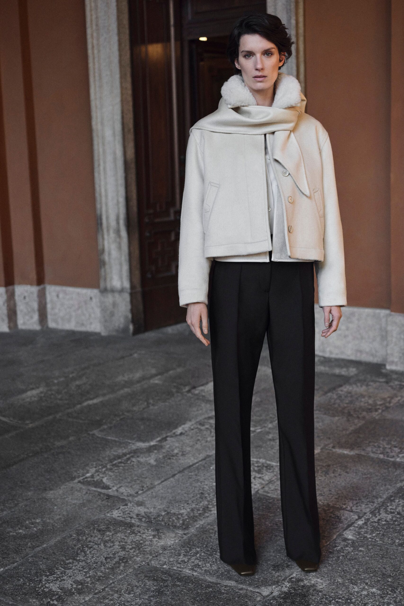 white wool long-sleeve collared fitted buttoned jacket