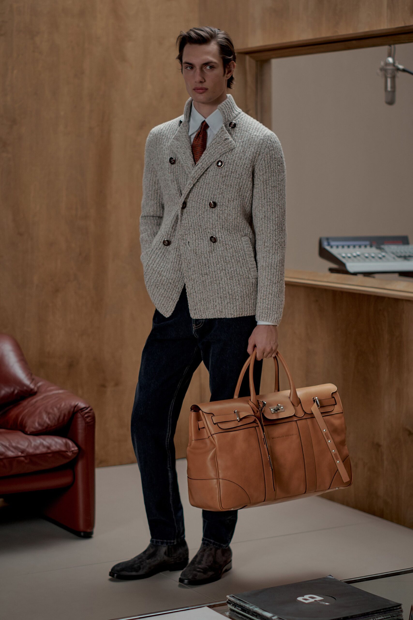 beige wool long-sleeve collared fitted buttoned sweater