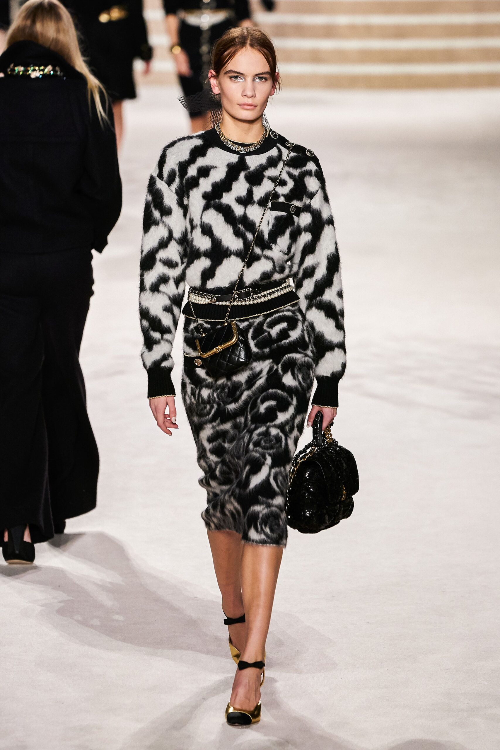 Chanel F/W 20 Look 266