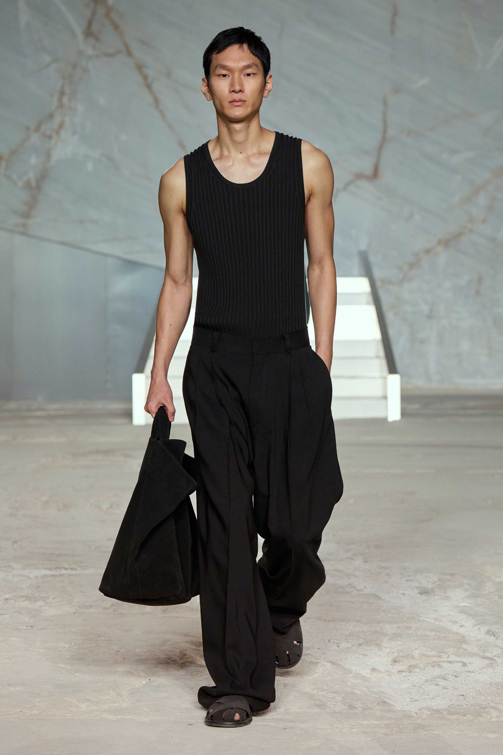 black cotton sleeveless v-neck fitted ribbed tank-top