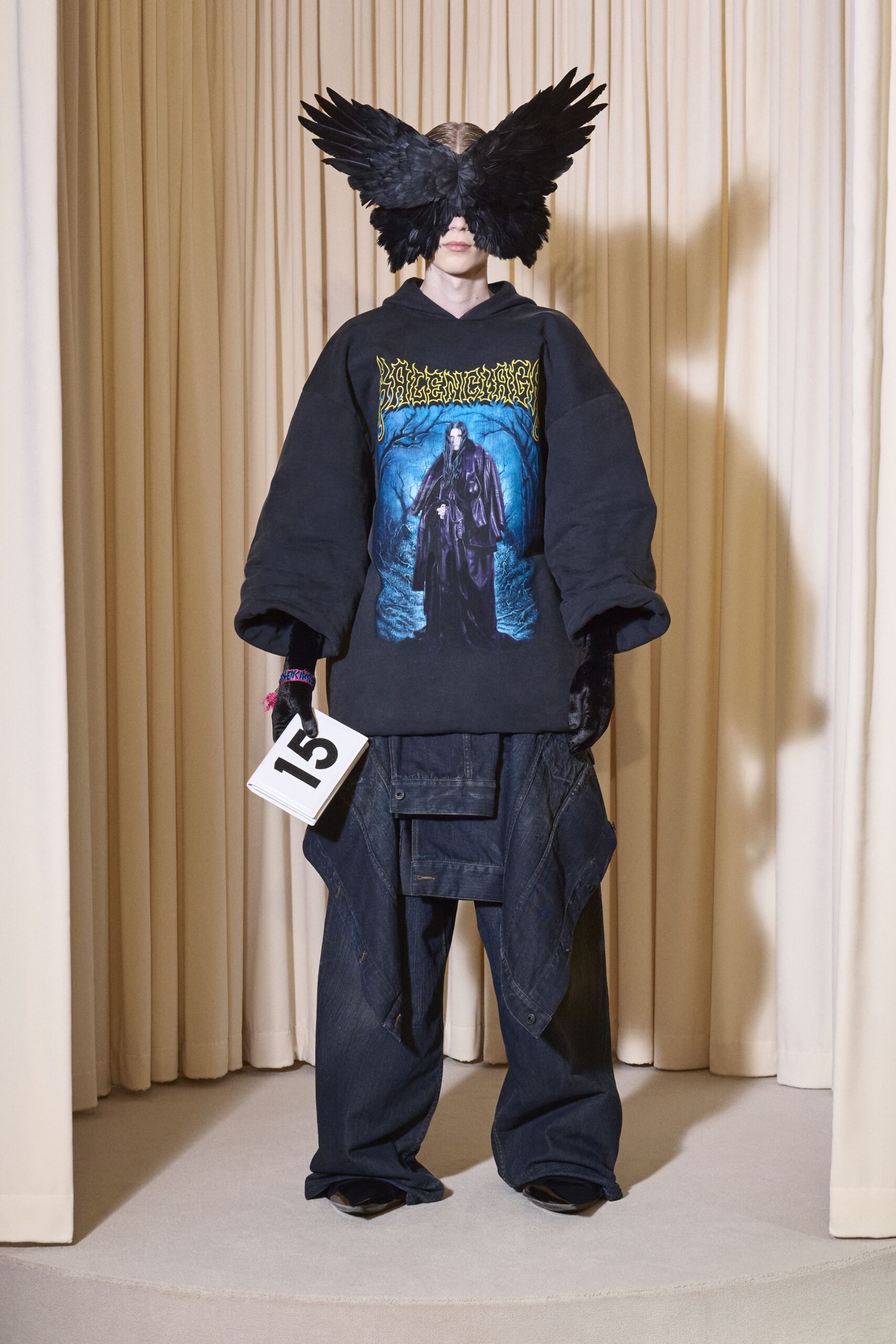 Balenciaga F/W 24 Couture Look 117