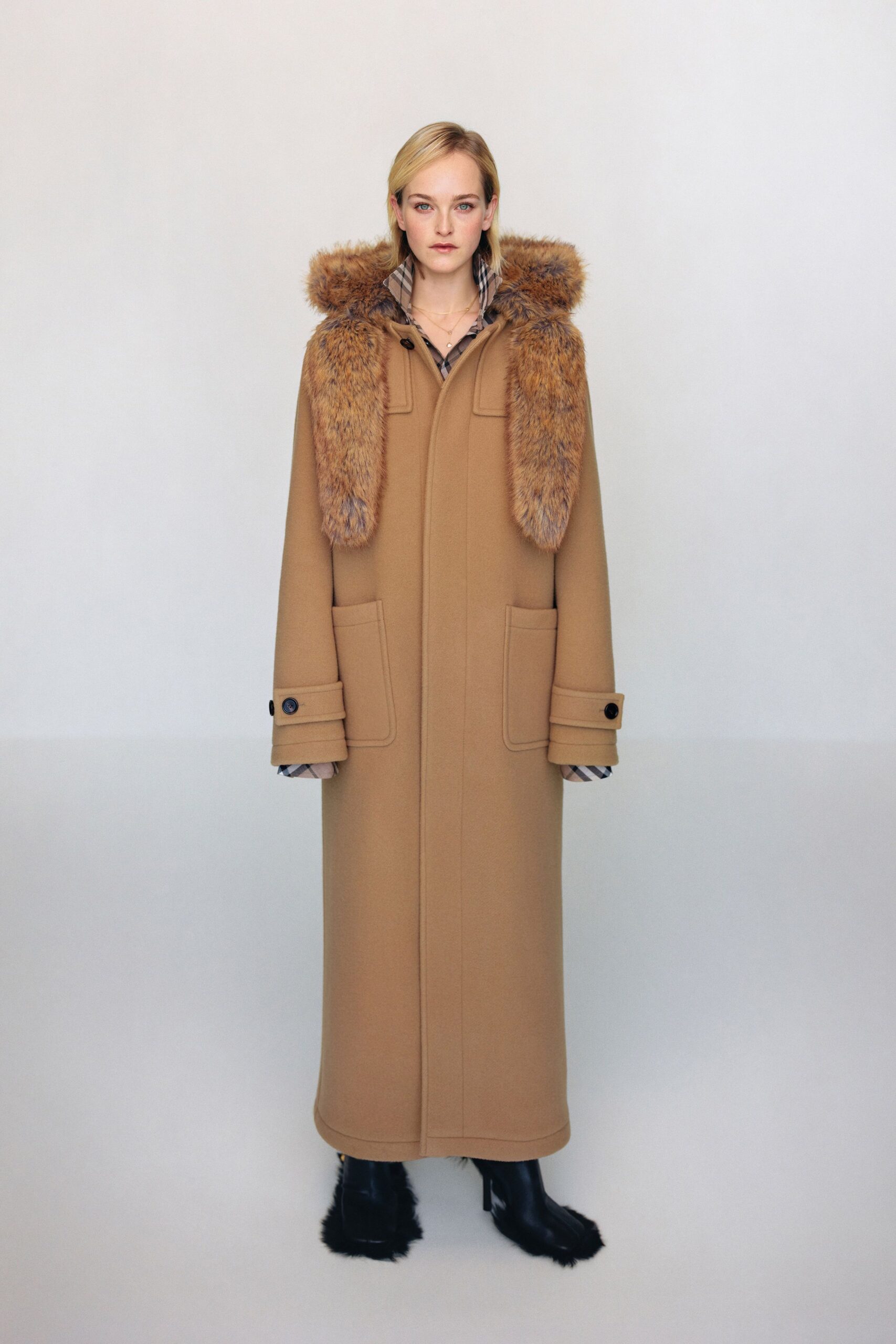 Burberry F/W 24 Look 166