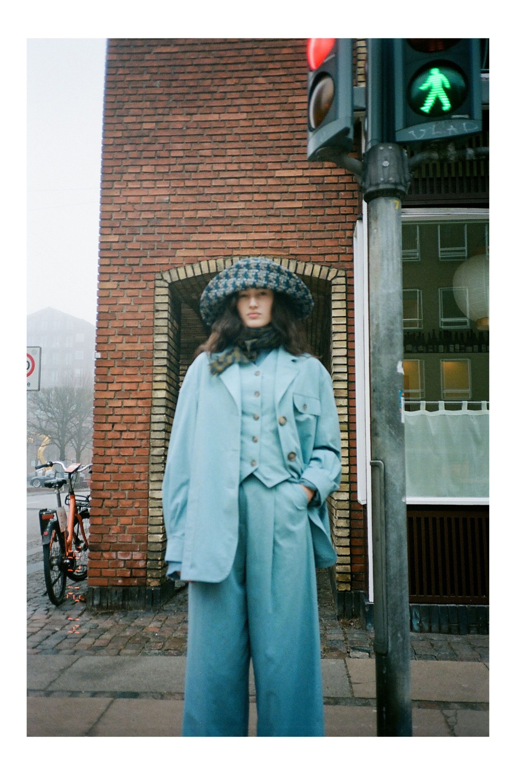 blue cotton long-sleeve collared oversized buttoned blazer