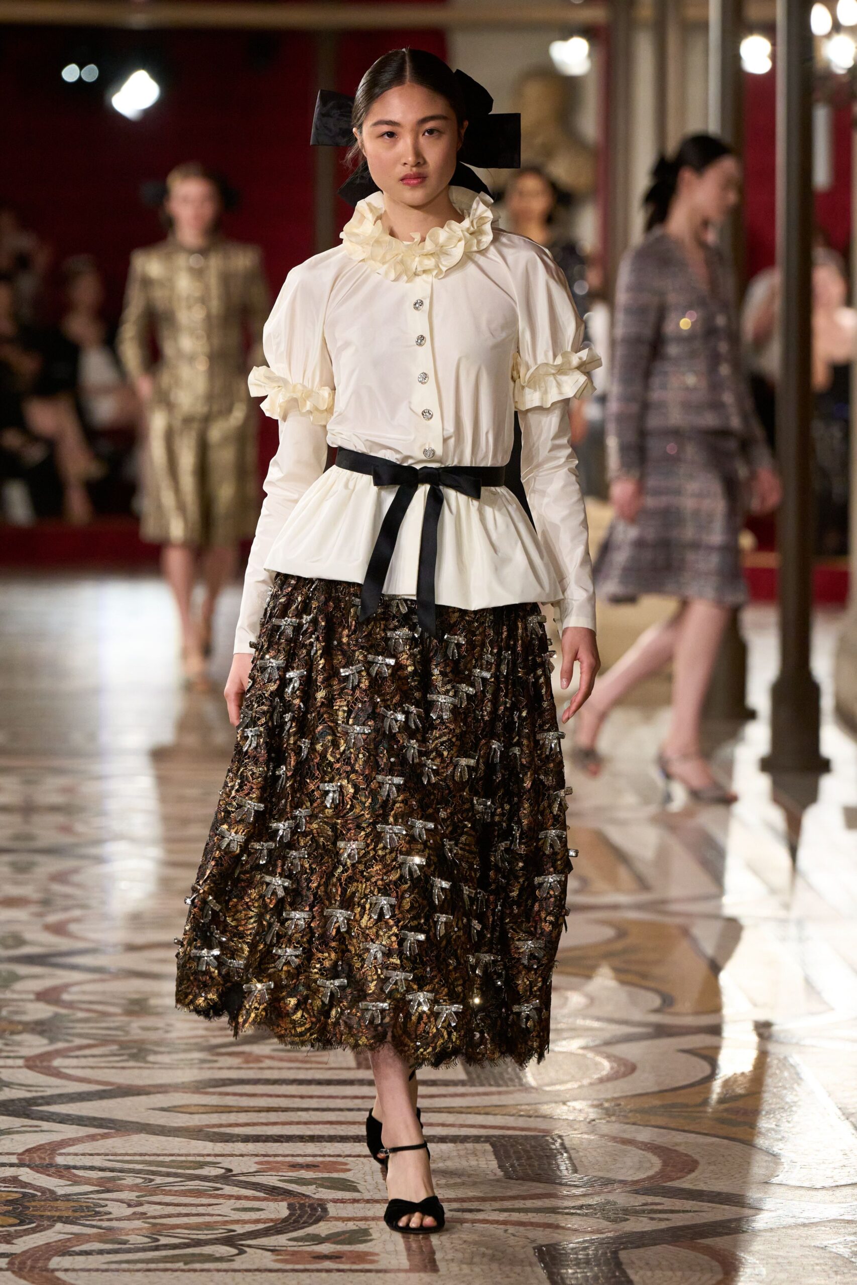 Chanel F/W 24 Couture Look 186