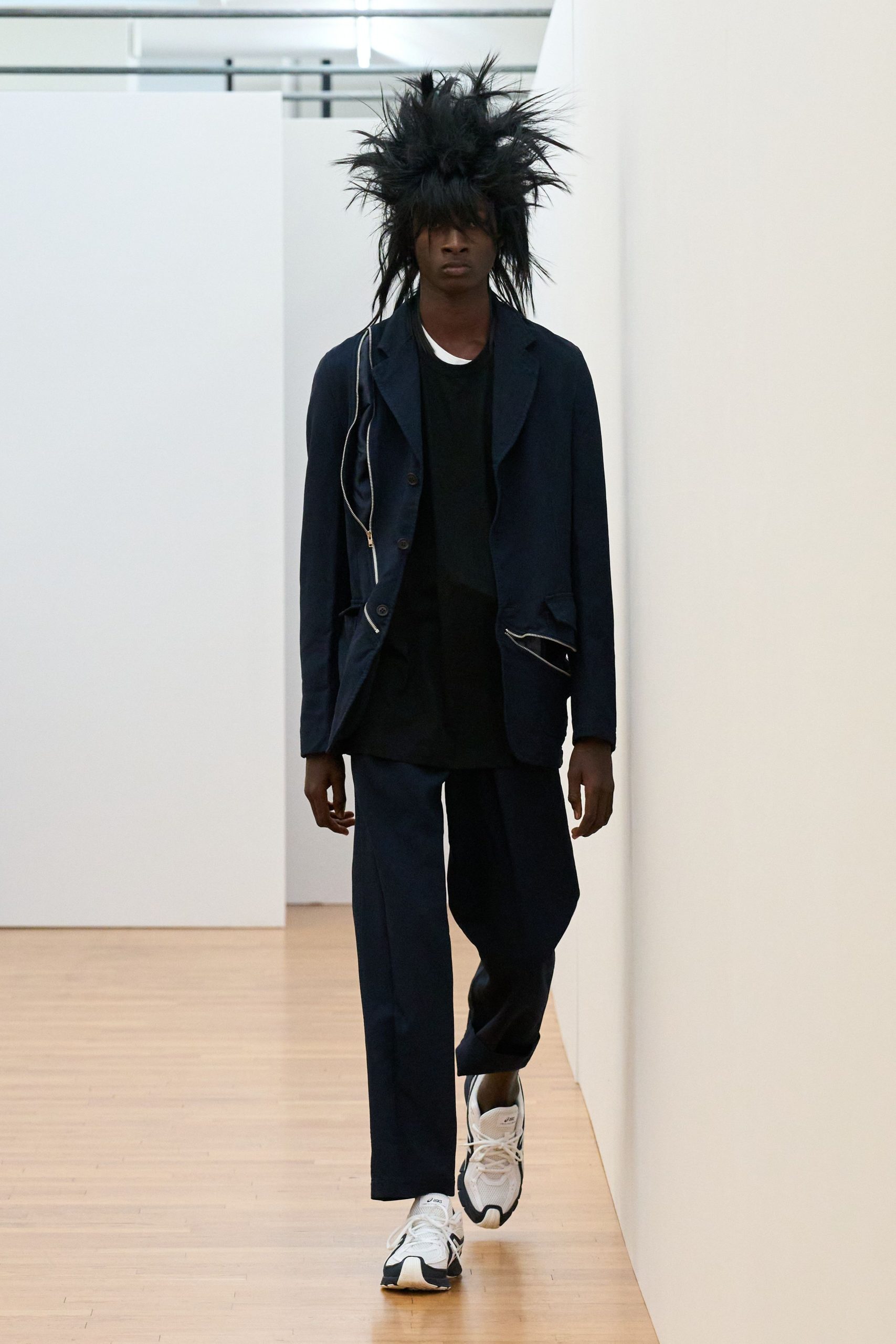 navy relaxed suit with black t-shirt