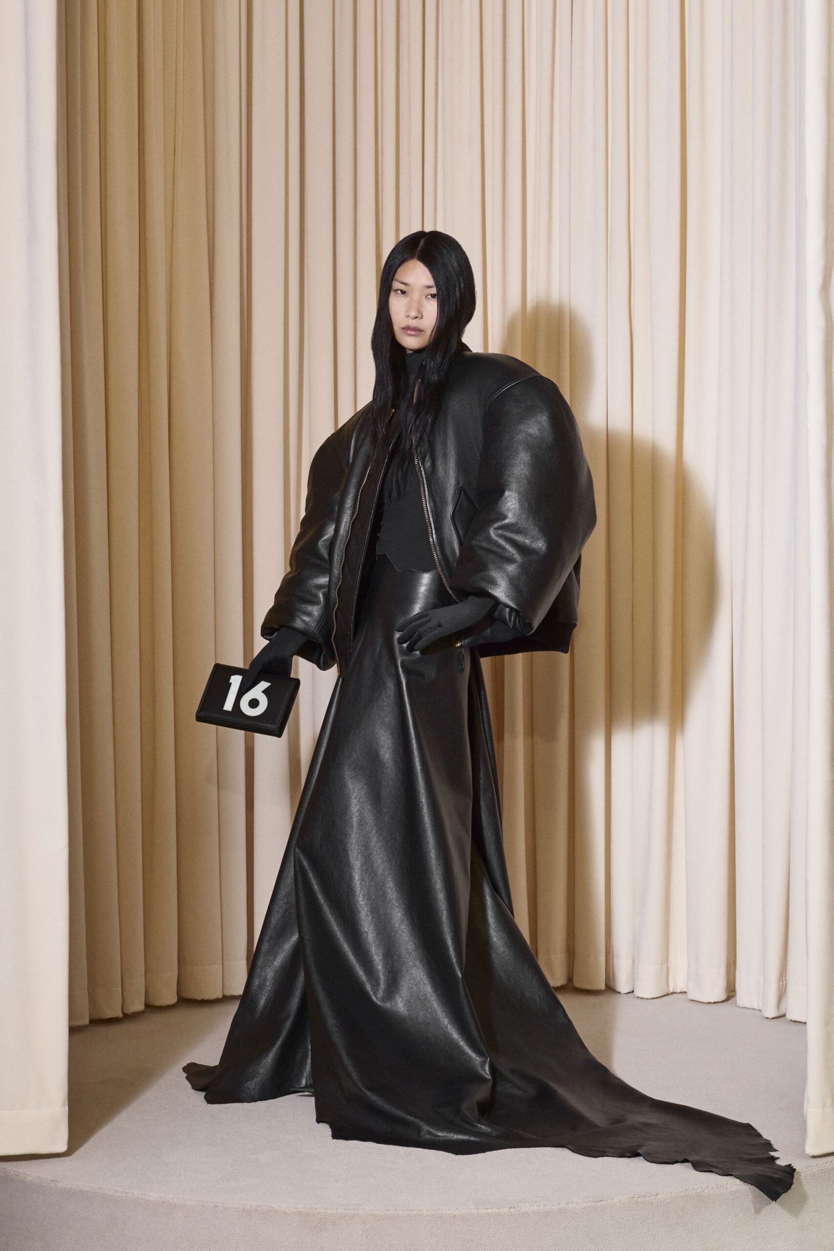 Balenciaga F/W 24 Couture Look 126