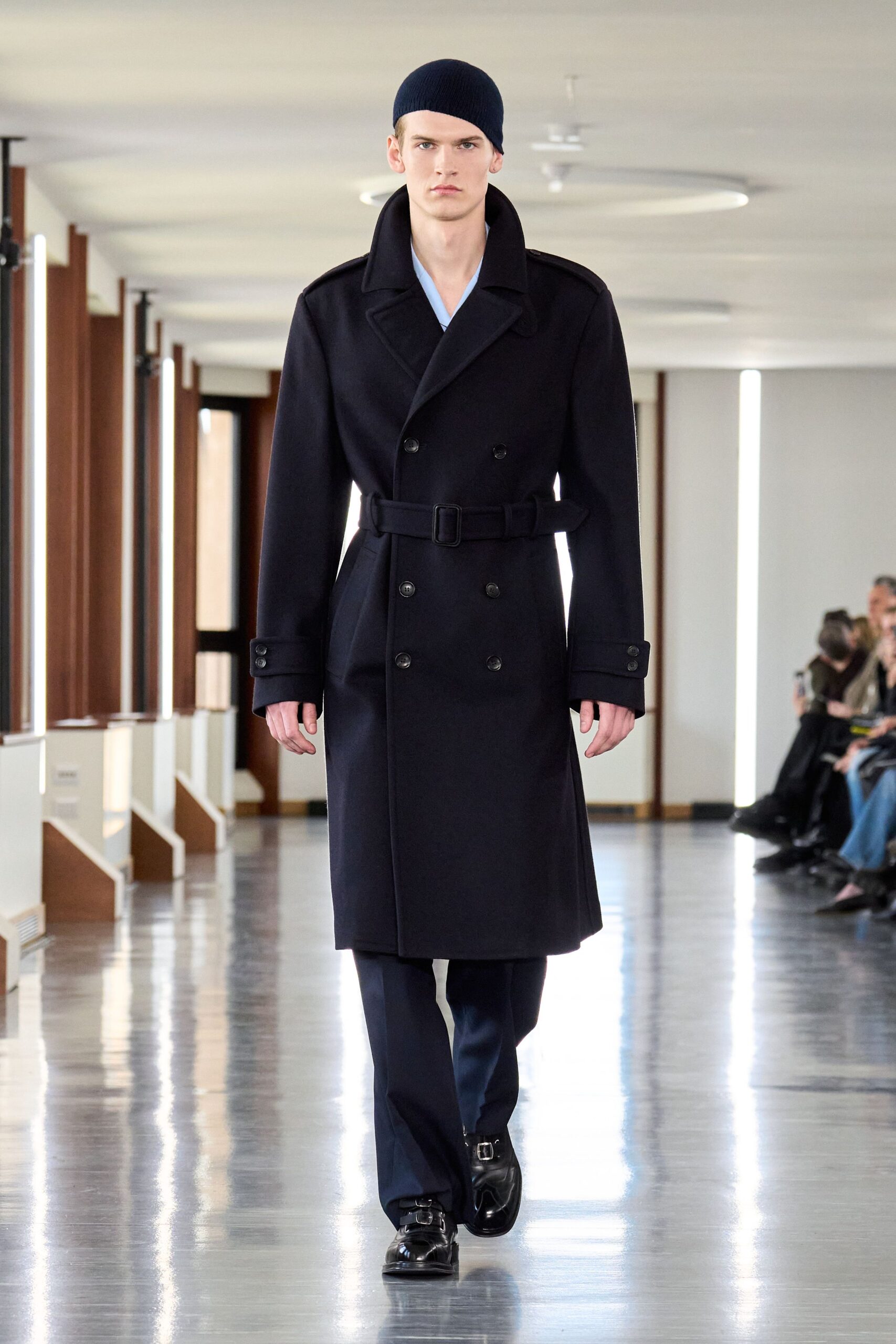 black wool long-sleeve collared fitted belted coat