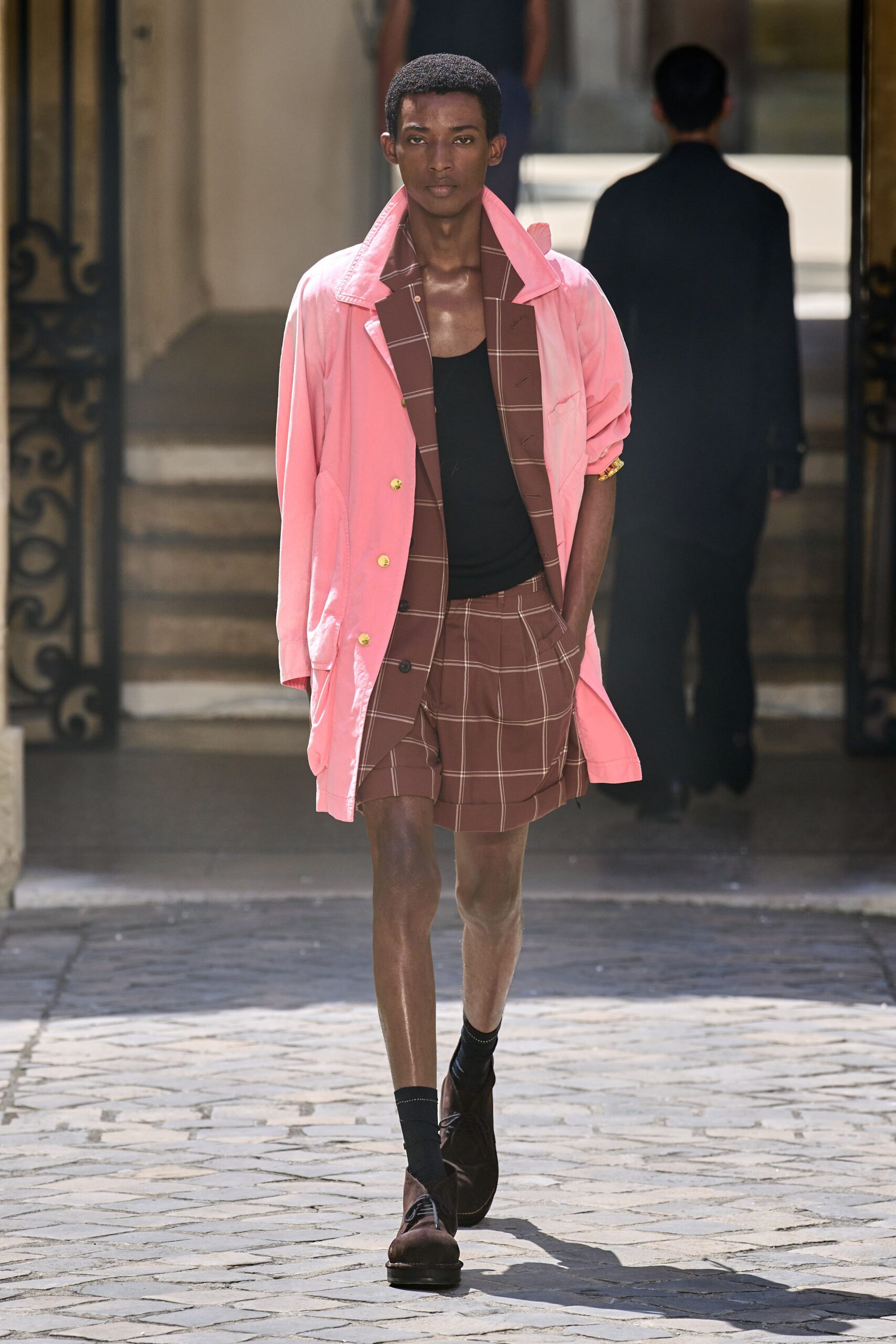 pink cotton long-sleeve collared relaxed buttoned coat