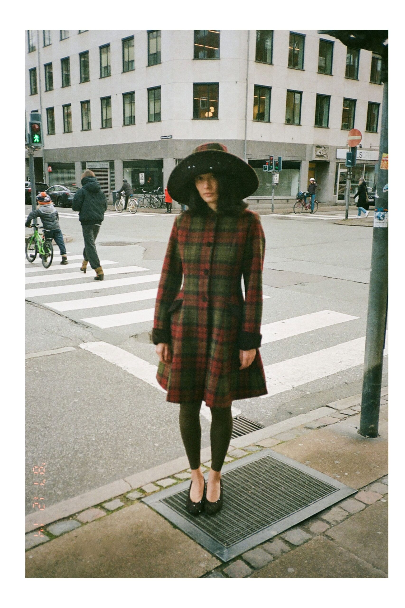 red wool long-sleeve collared fitted checked midi coat