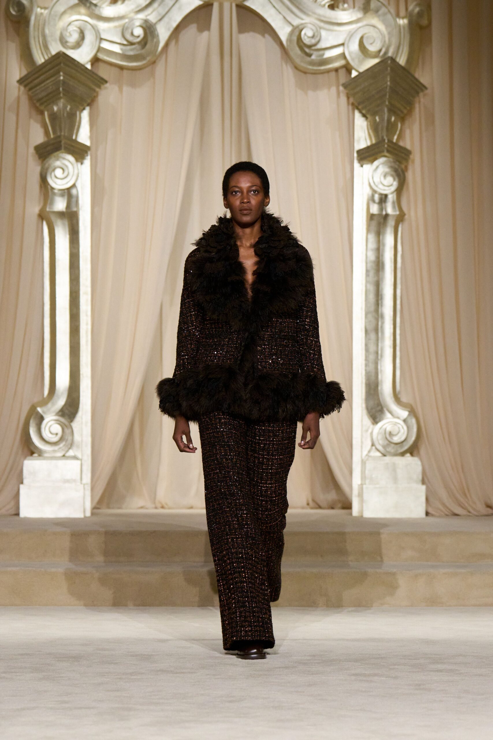 brown tweed long-sleeve collared structured buttoned jacket