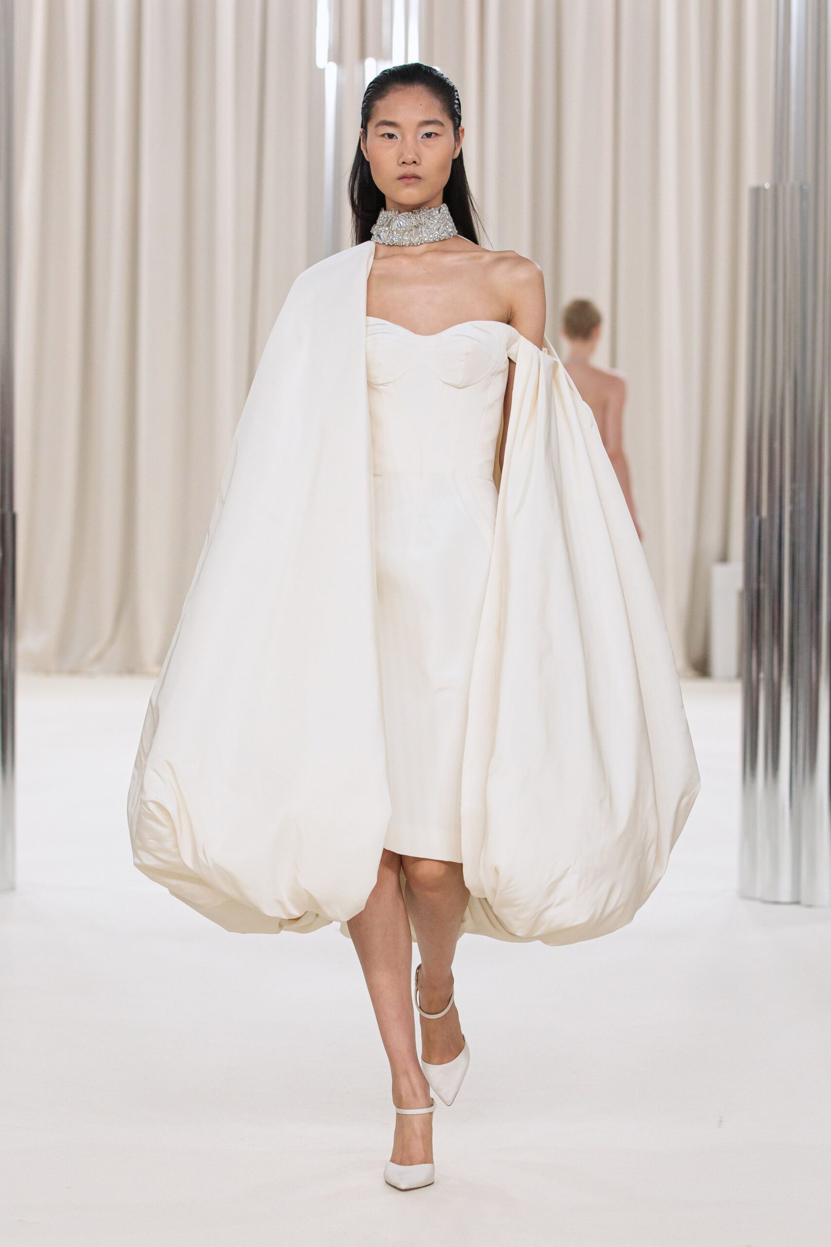 Ashi Studio F/W 22 Couture Look 183