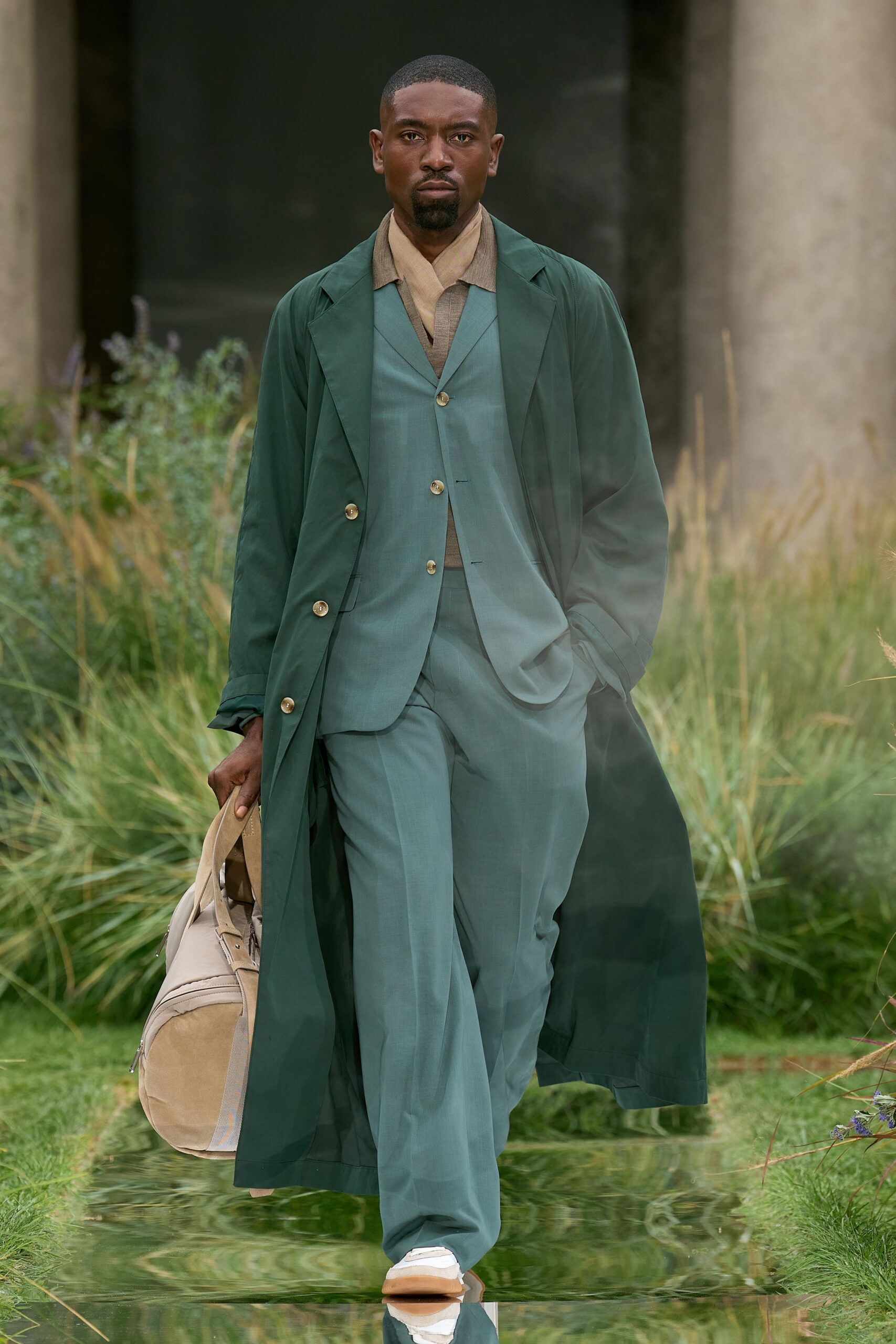 green cotton long-sleeve collared tailored buttoned suit