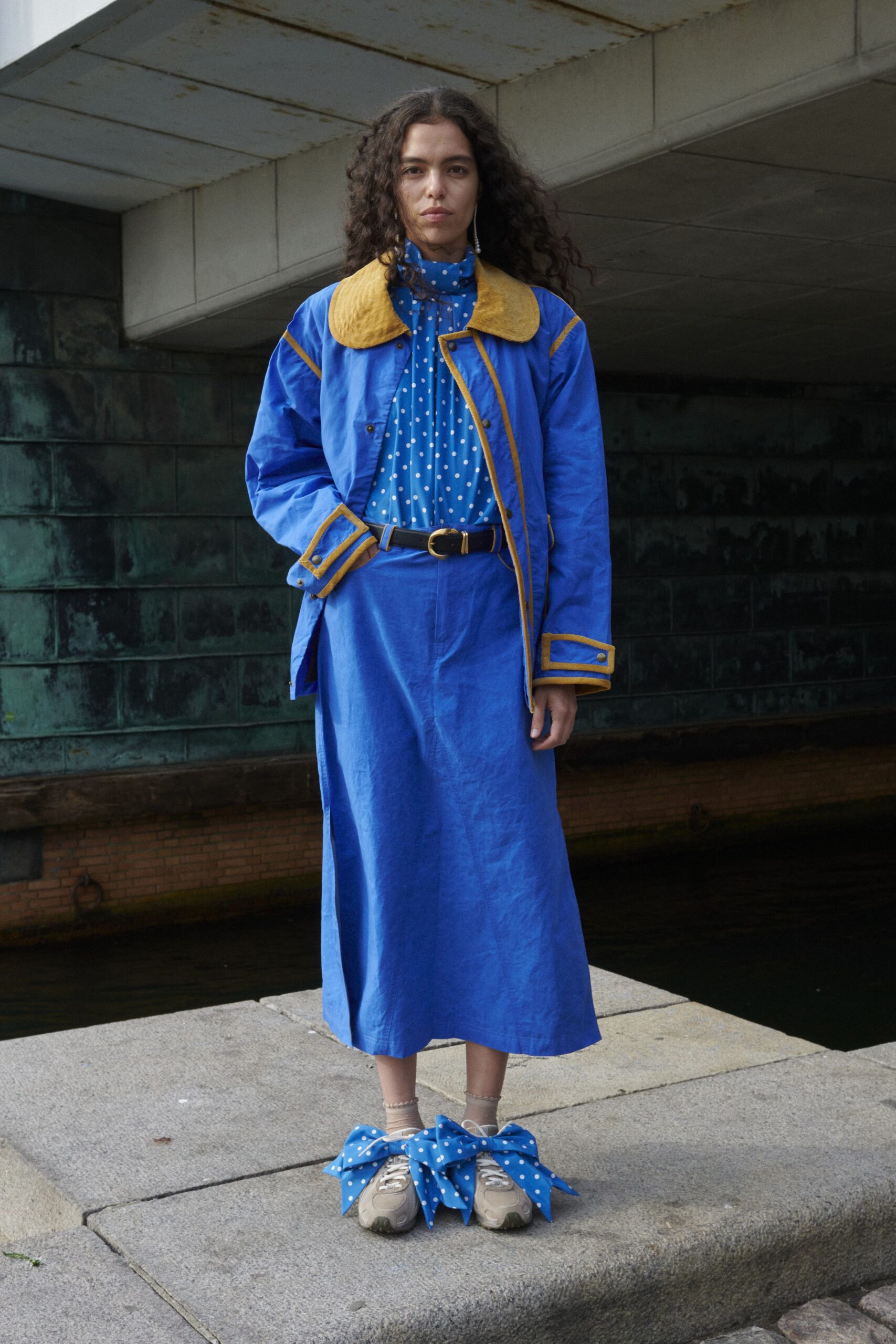 blue cotton relaxed straight-leg midi skirt