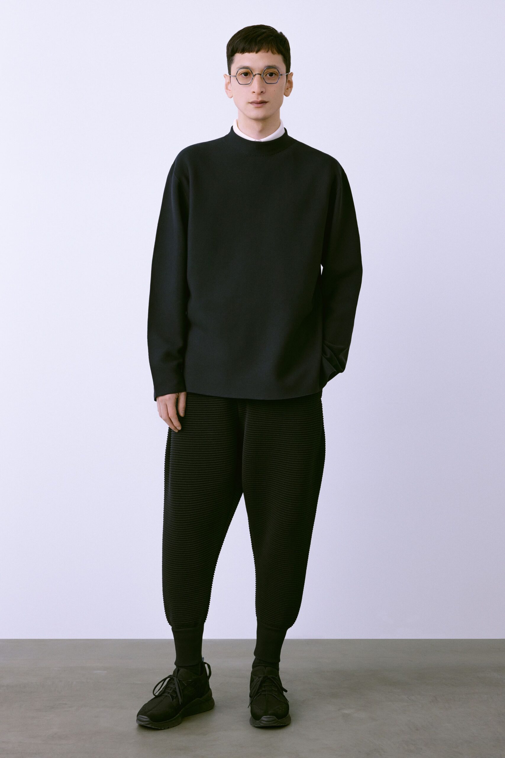 black relaxed top and pants